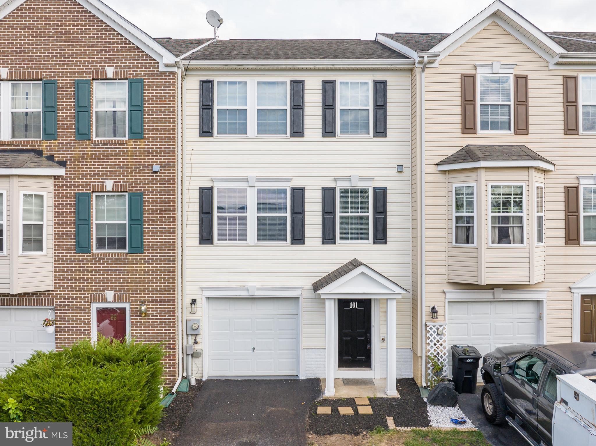 MANOR PARK - Residential