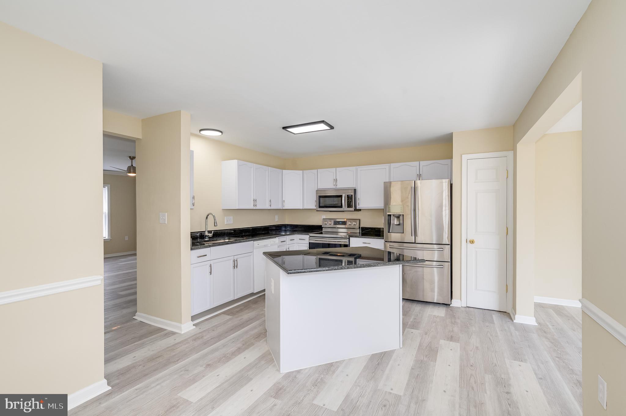 MANOR PARK - Residential