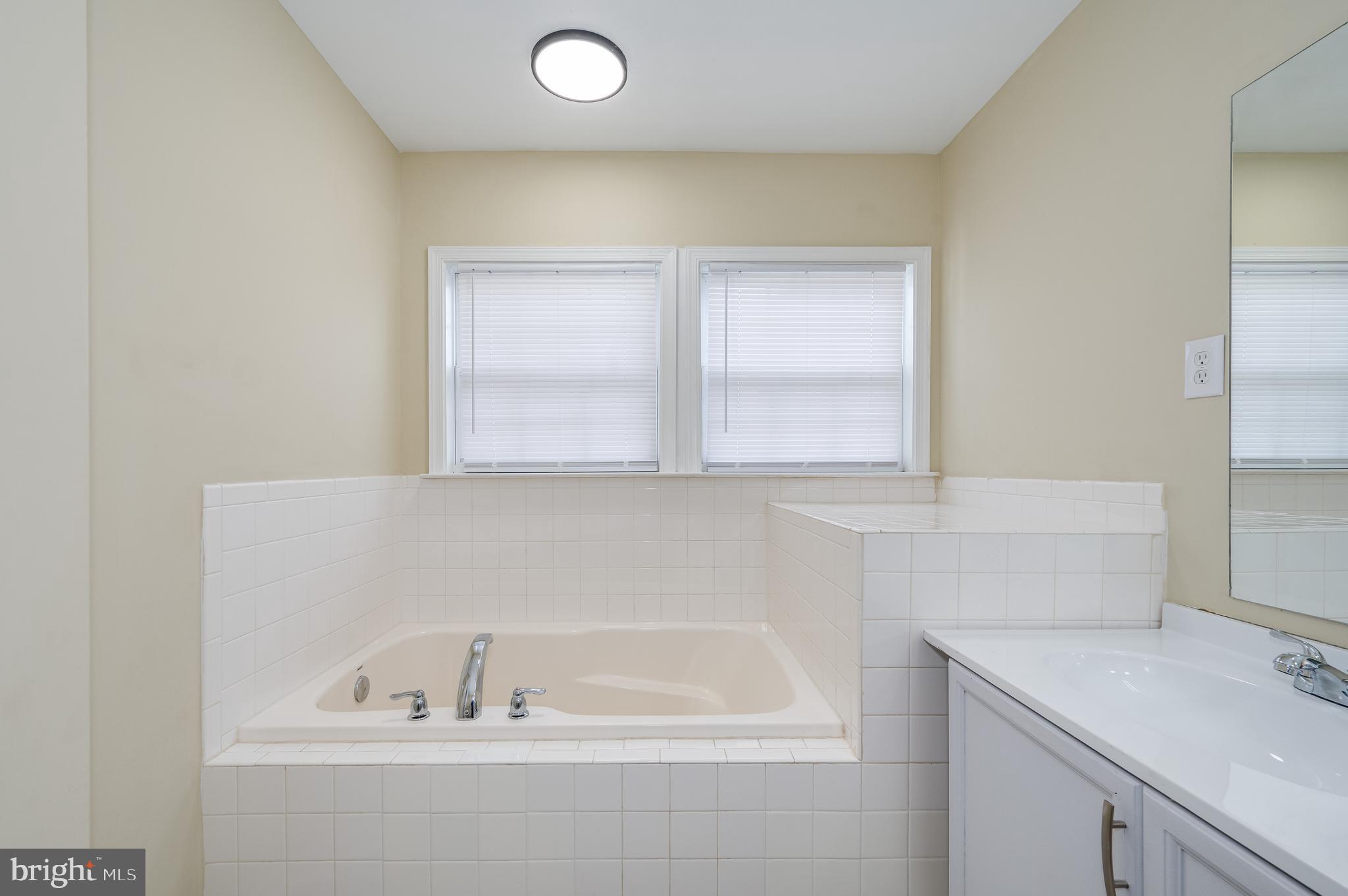 MANOR PARK - Residential