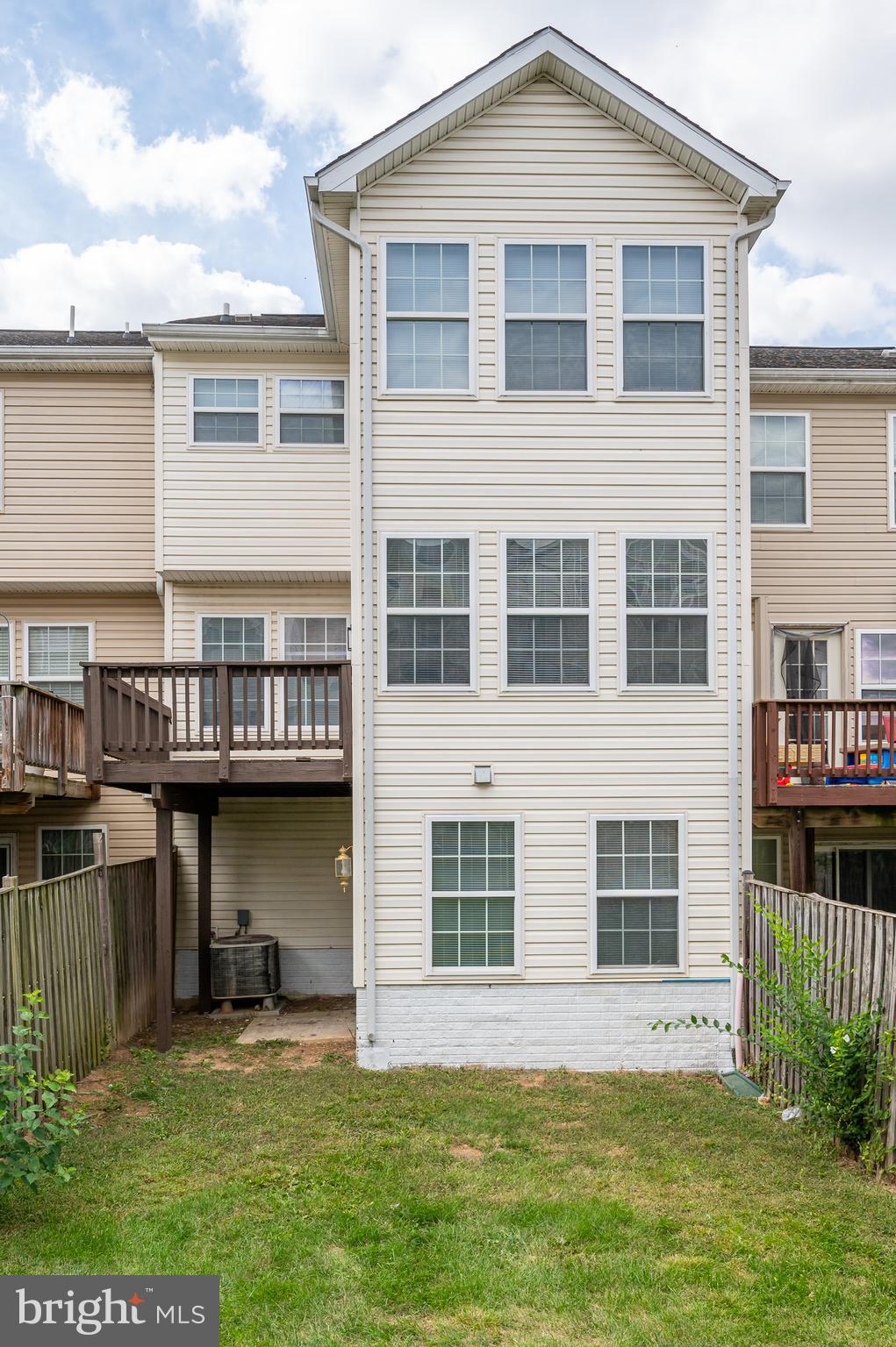 MANOR PARK - Residential