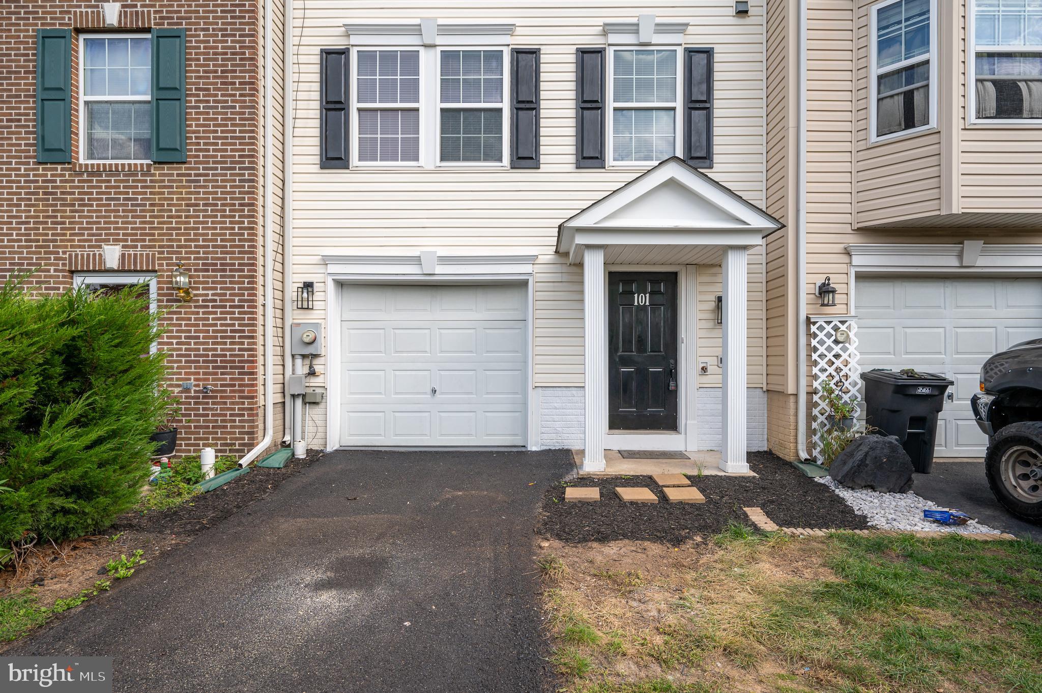 MANOR PARK - Residential