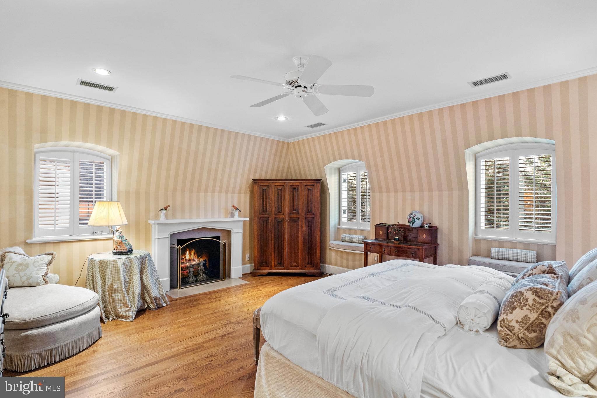 SPRING VALLEY - Residential