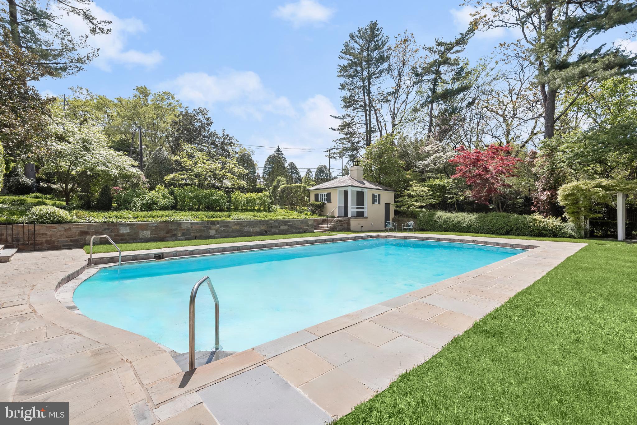 SPRING VALLEY - Residential