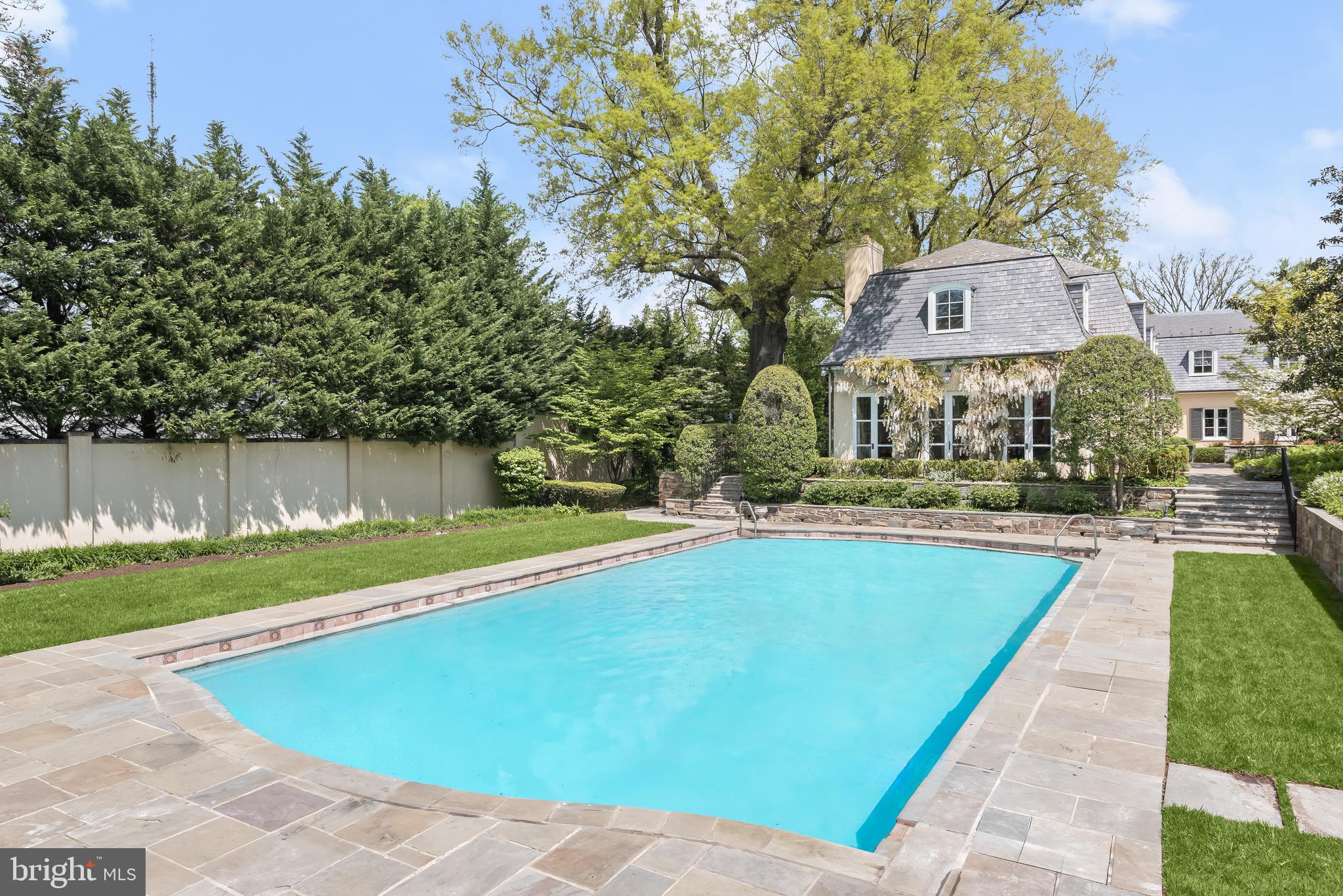SPRING VALLEY - Residential