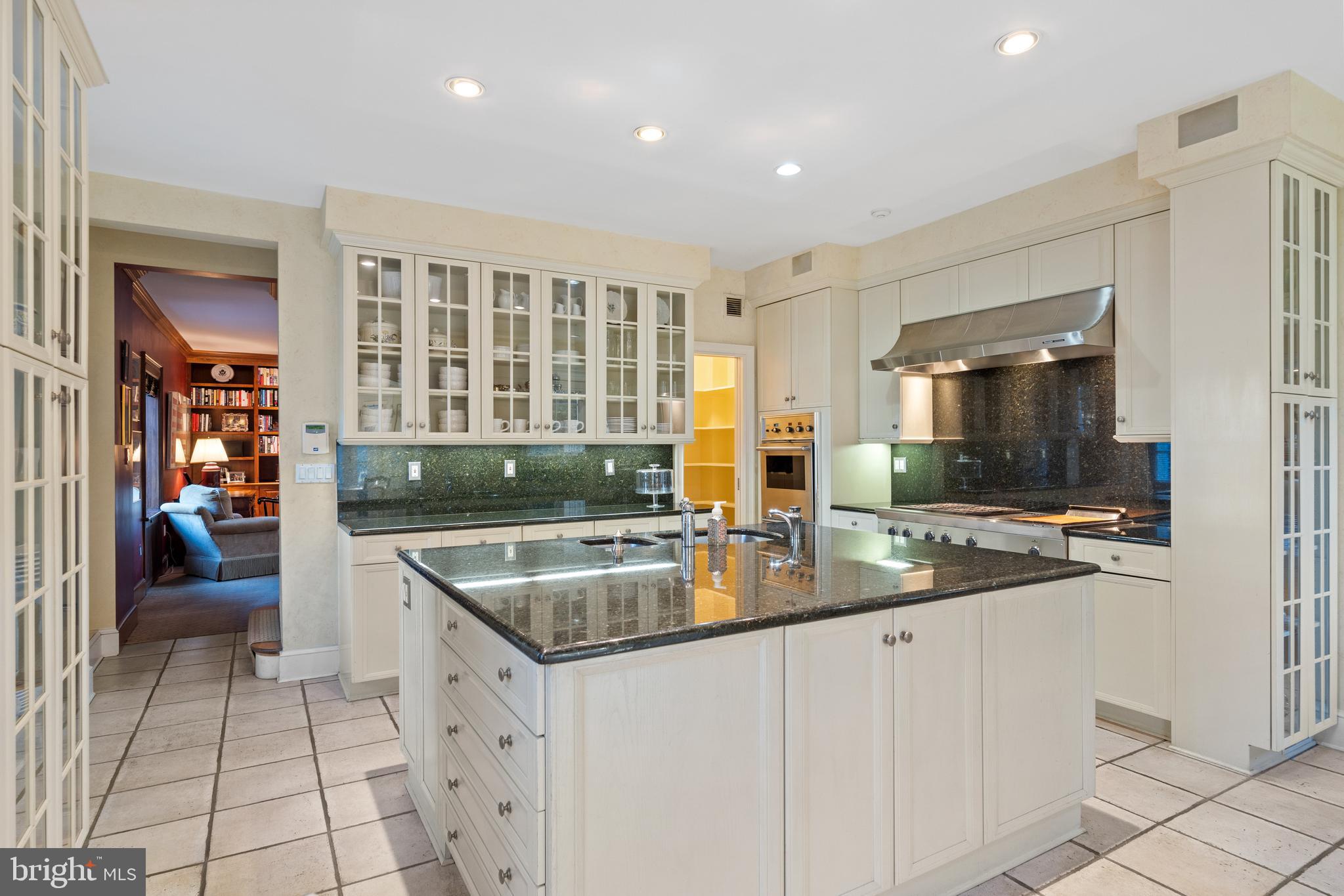 SPRING VALLEY - Residential