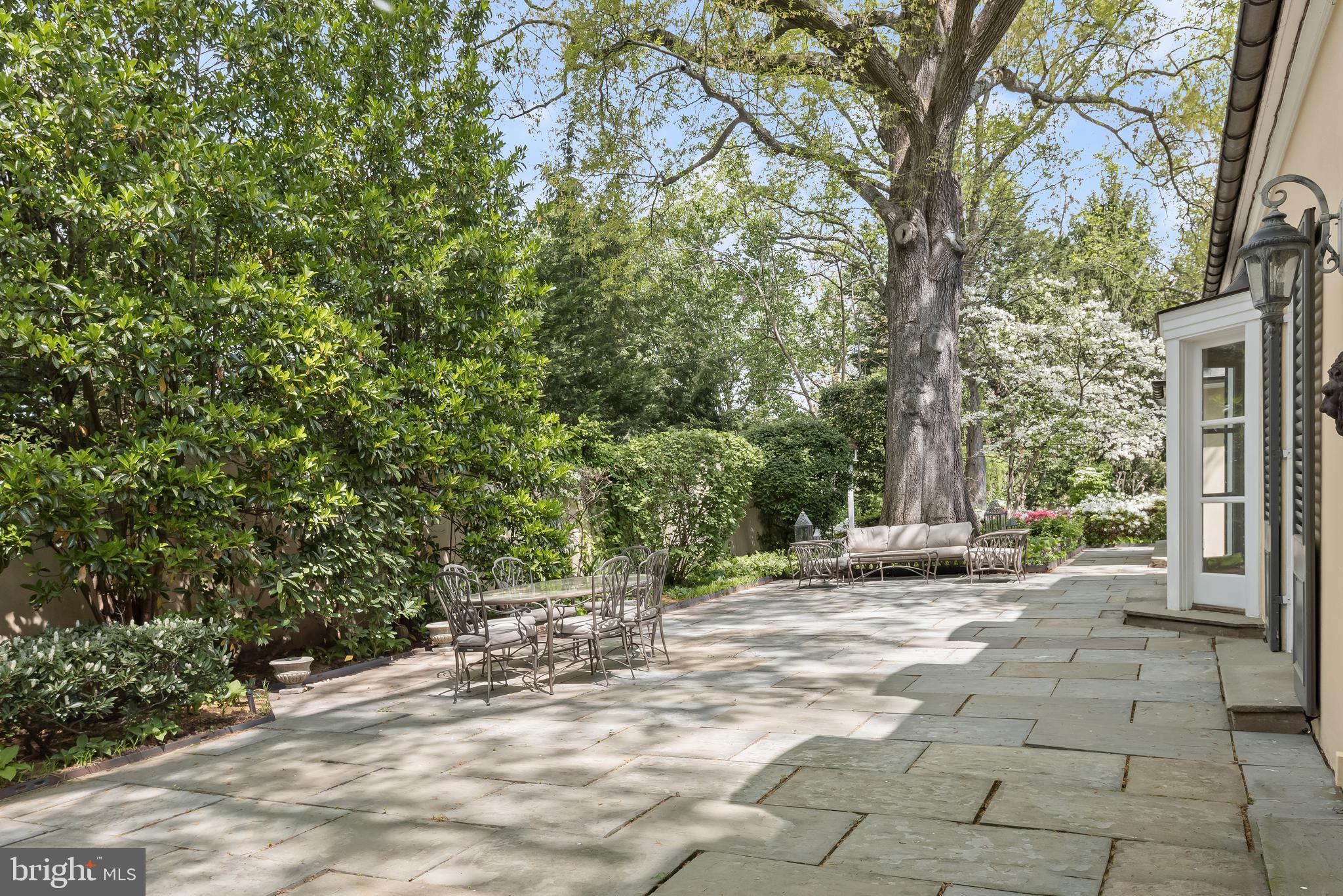 SPRING VALLEY - Residential