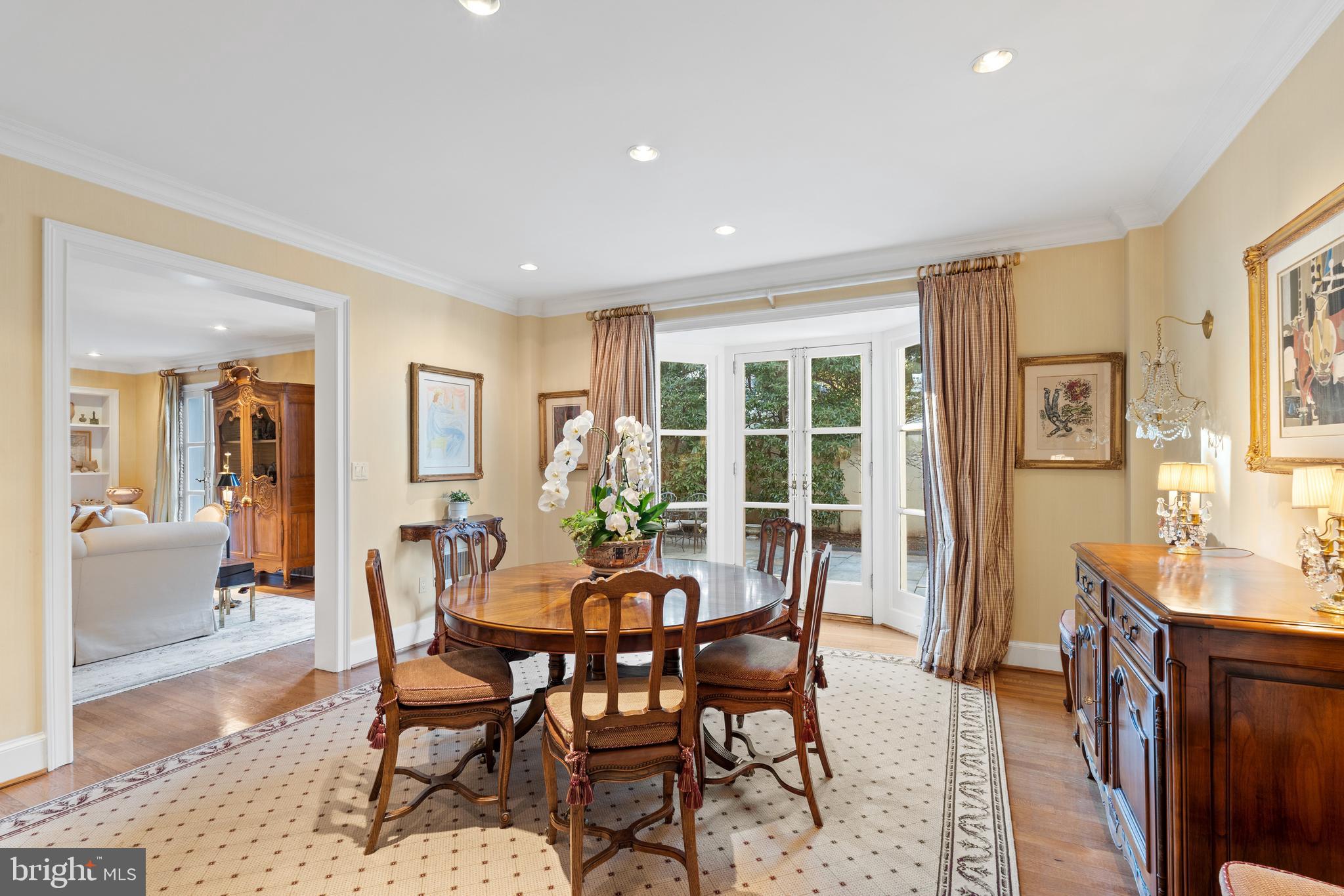 SPRING VALLEY - Residential