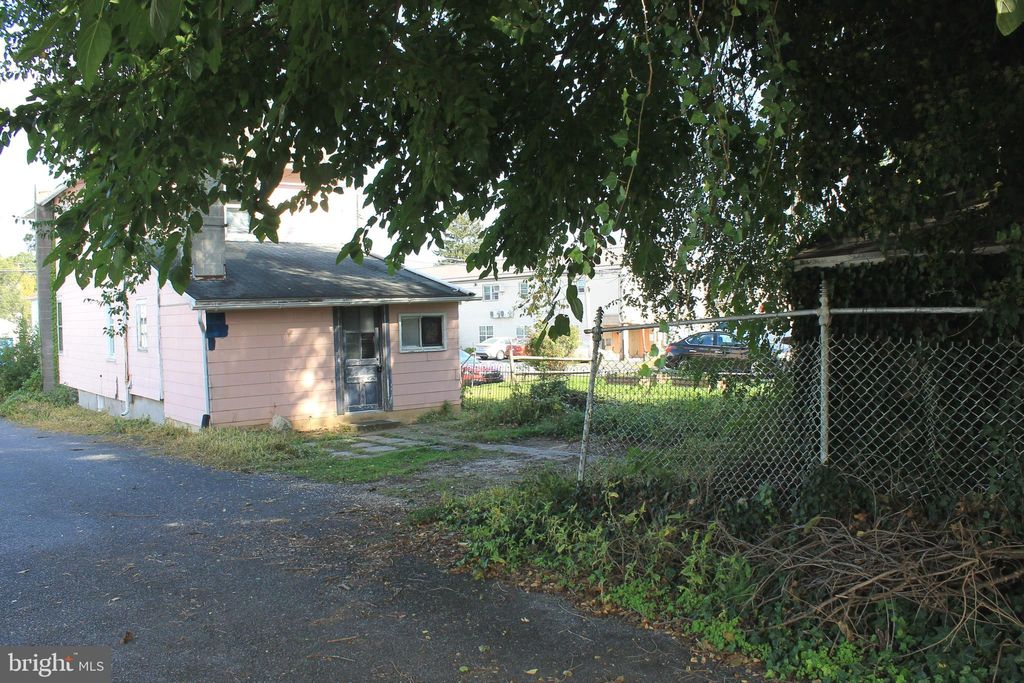 Photo of 160 Veterans Alley, Manheim, PA 17545 (MLS # PALA2042276)