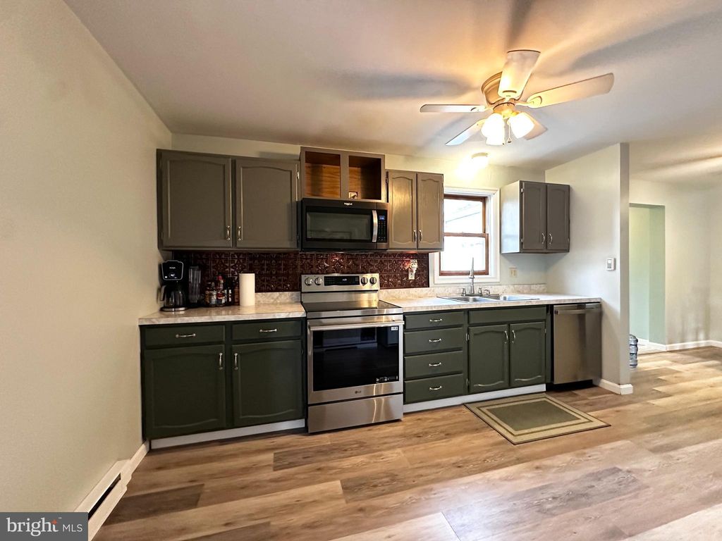 Photo of 1595 Oak Lane, DOVER, PA 17315 (MLS # PAYK2091684)