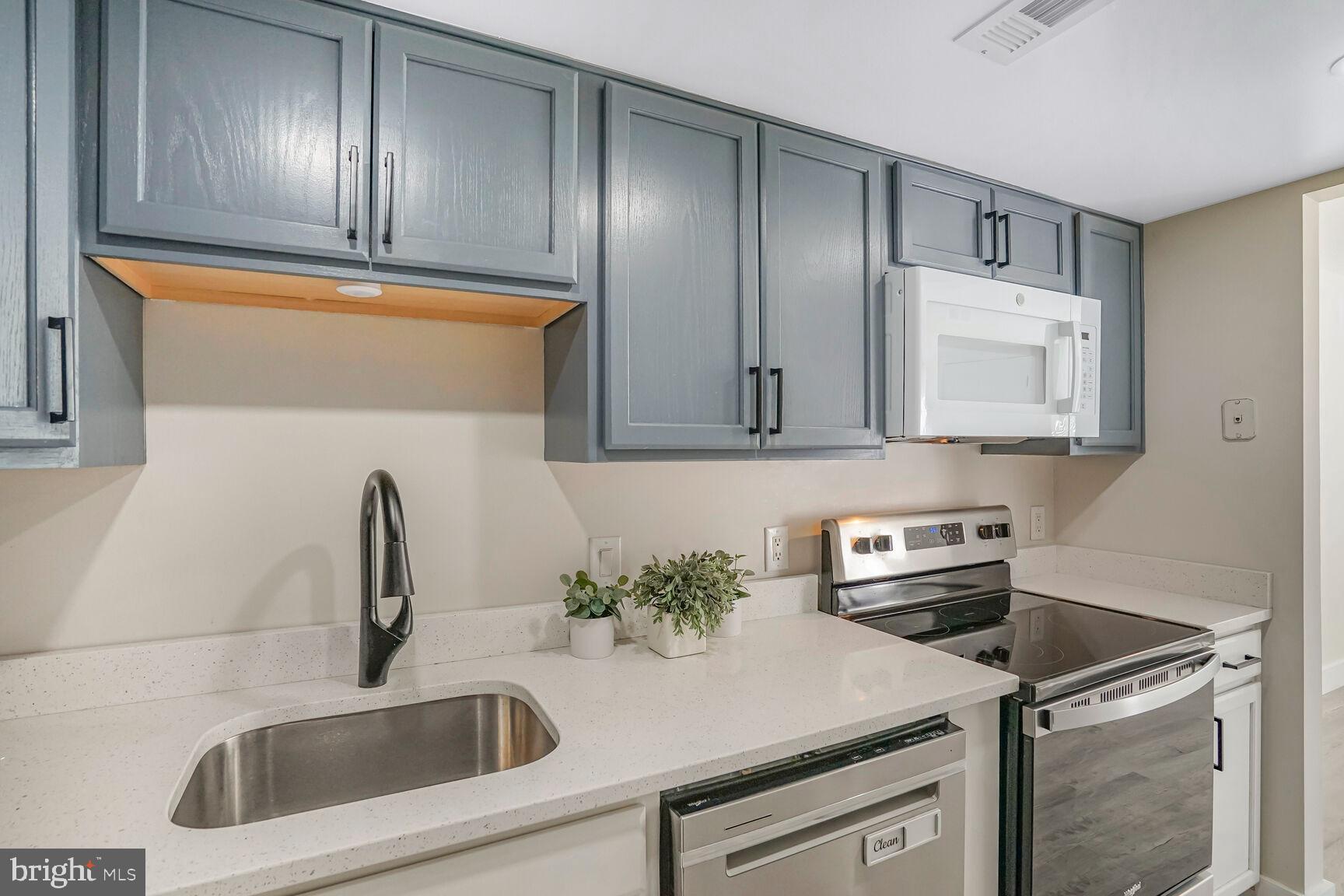 STAFFORD MEADOWS - Residential