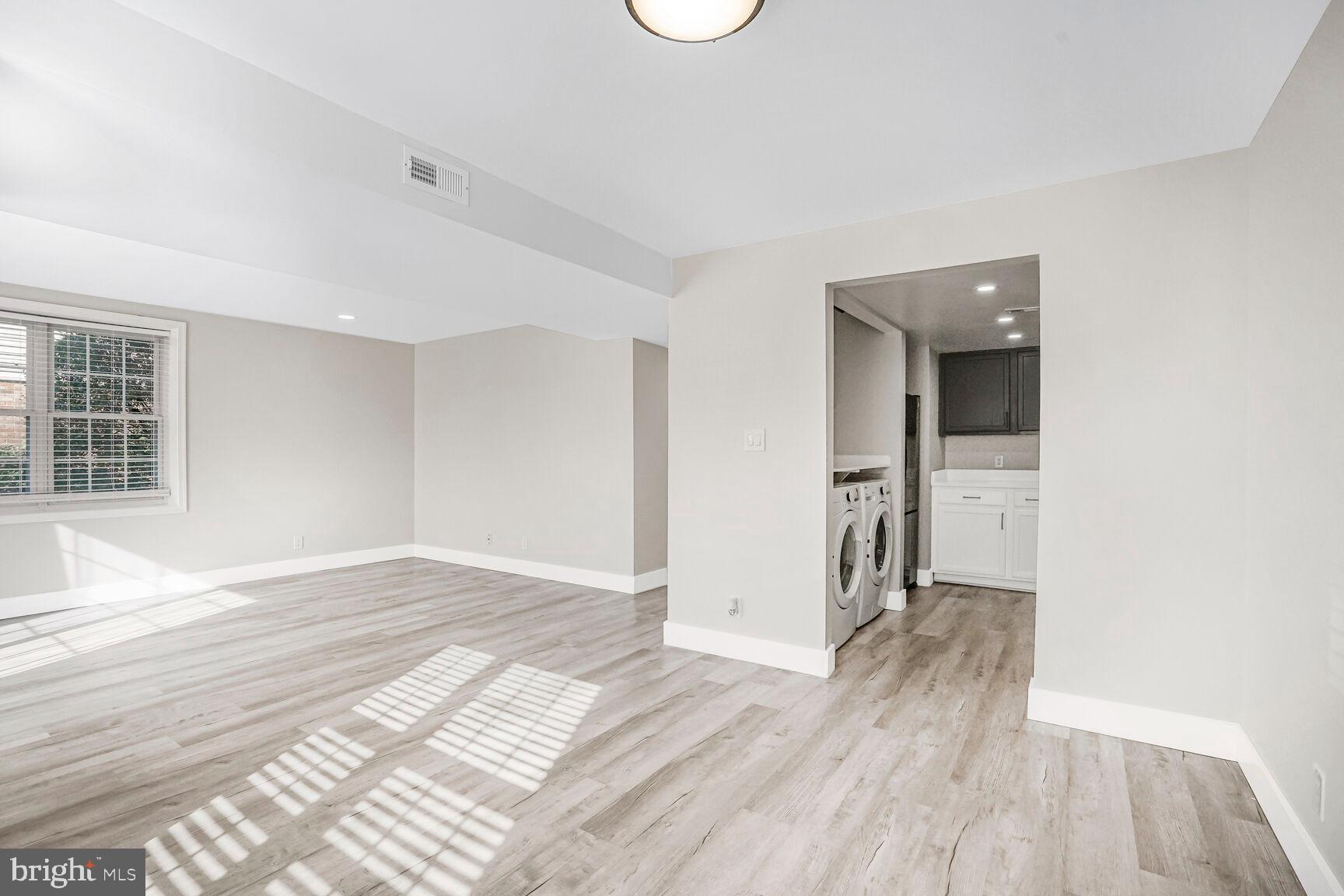 STAFFORD MEADOWS - Residential