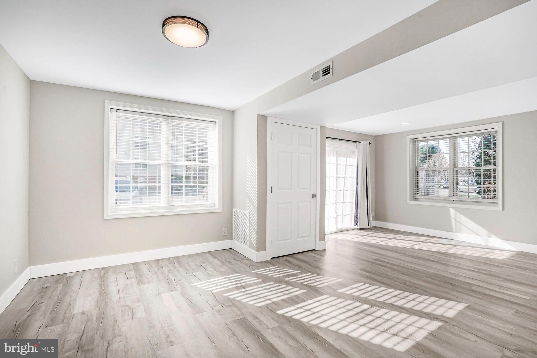 STAFFORD MEADOWS - Residential