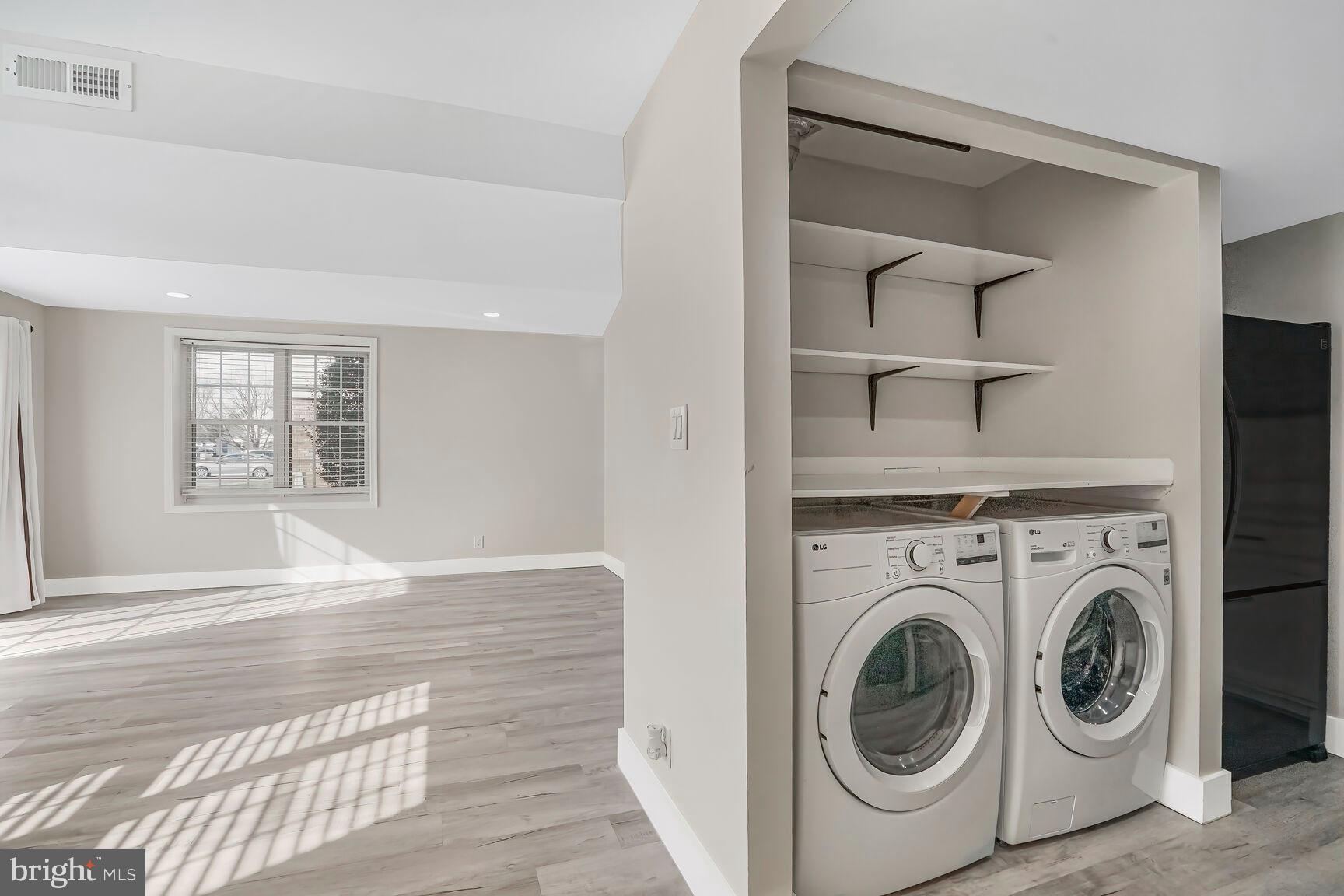 STAFFORD MEADOWS - Residential