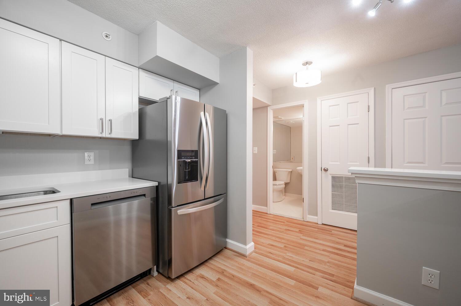 MADISON PARK CONDOMINIUMS - Residential