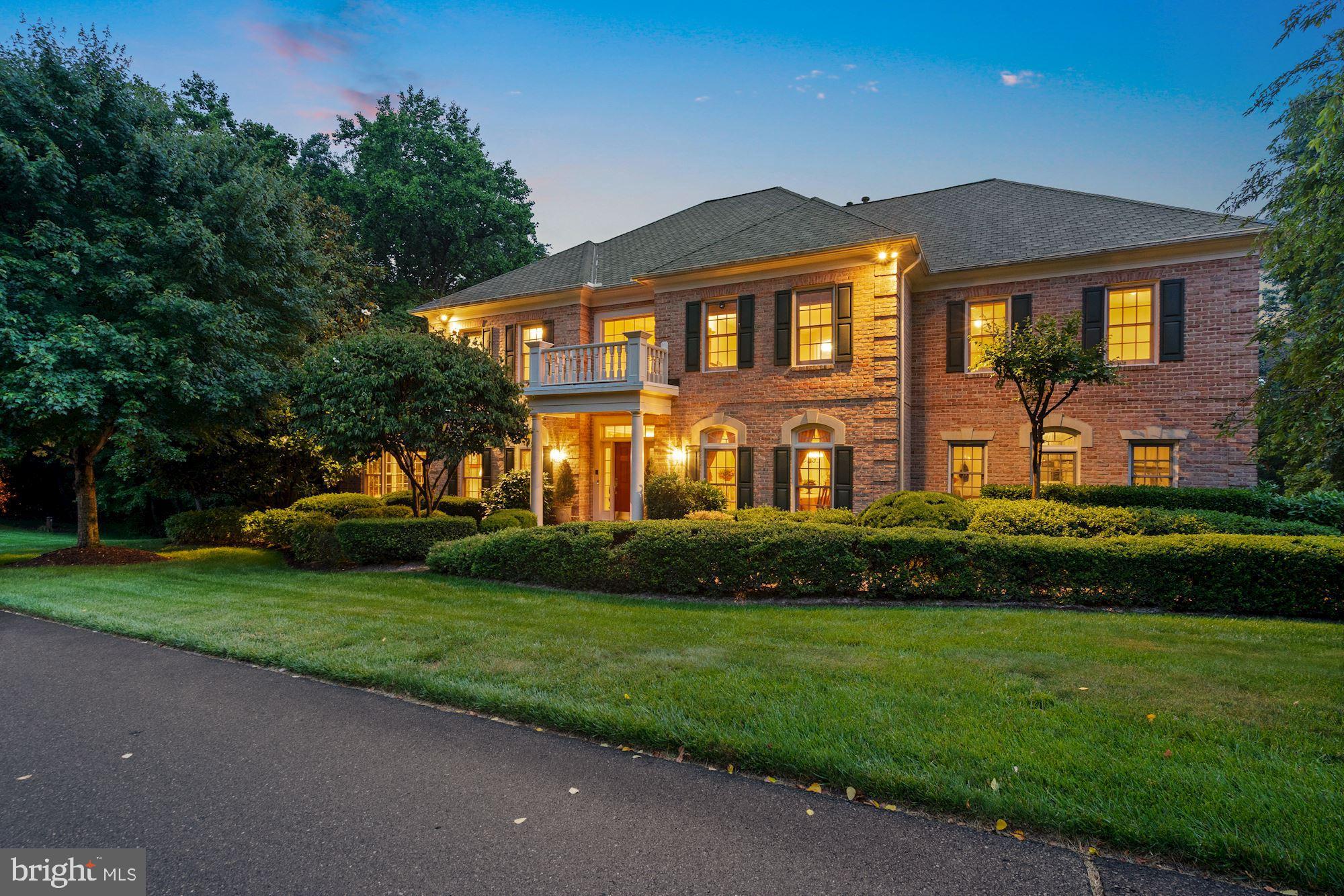 MCLEAN FALLS AT CHINQUAP - Residential