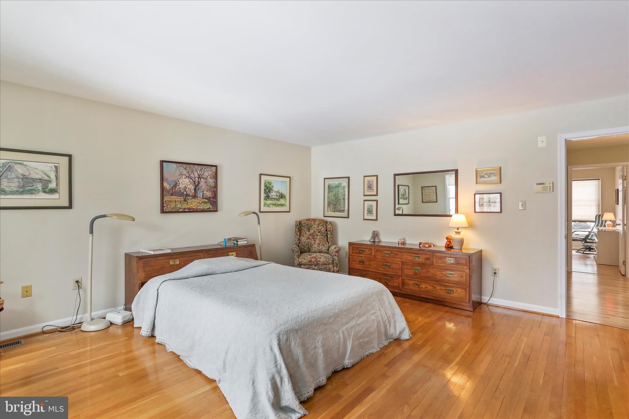 ROXBURY HILLS - Residential