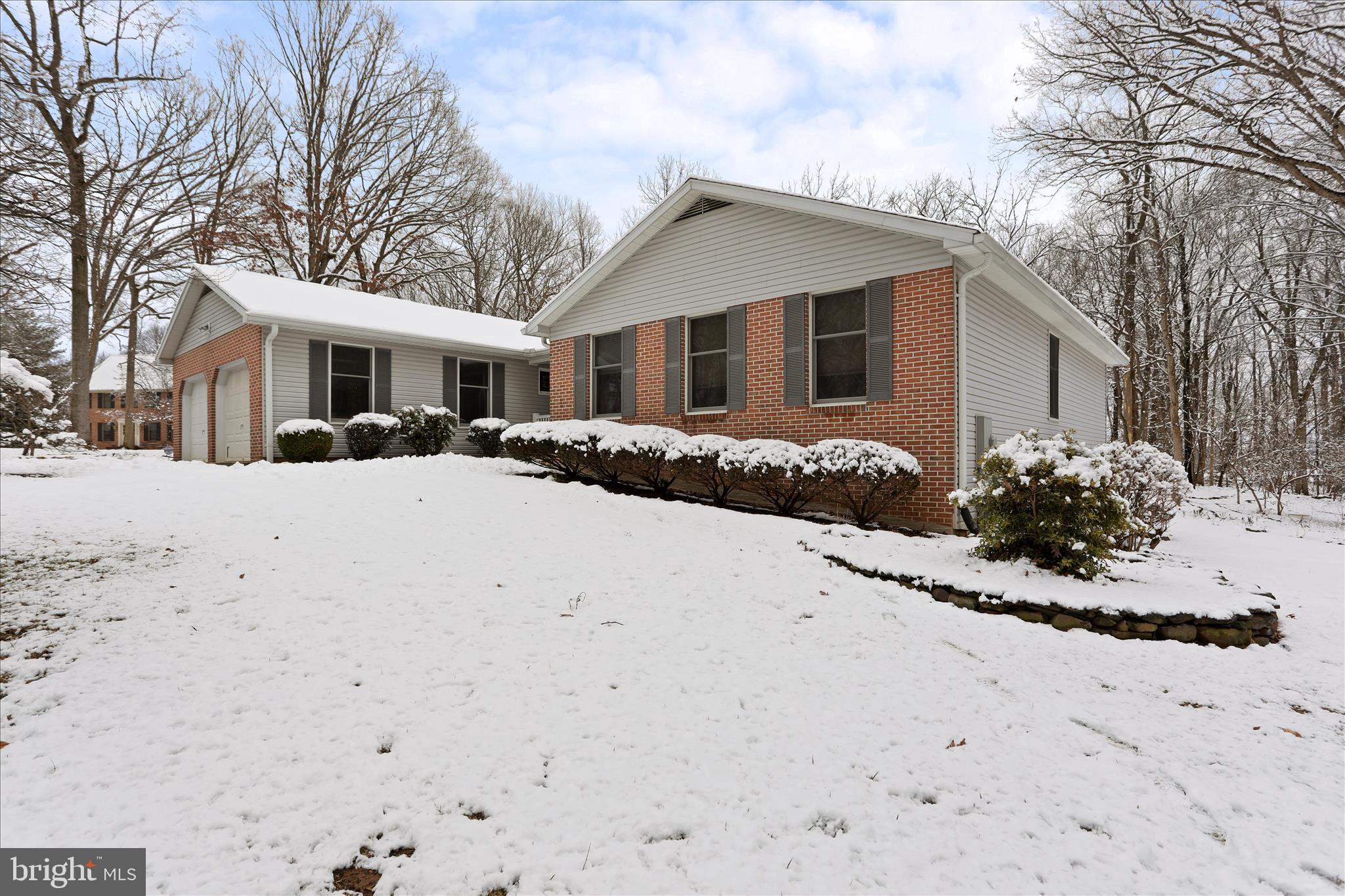 ROXBURY HILLS - Residential