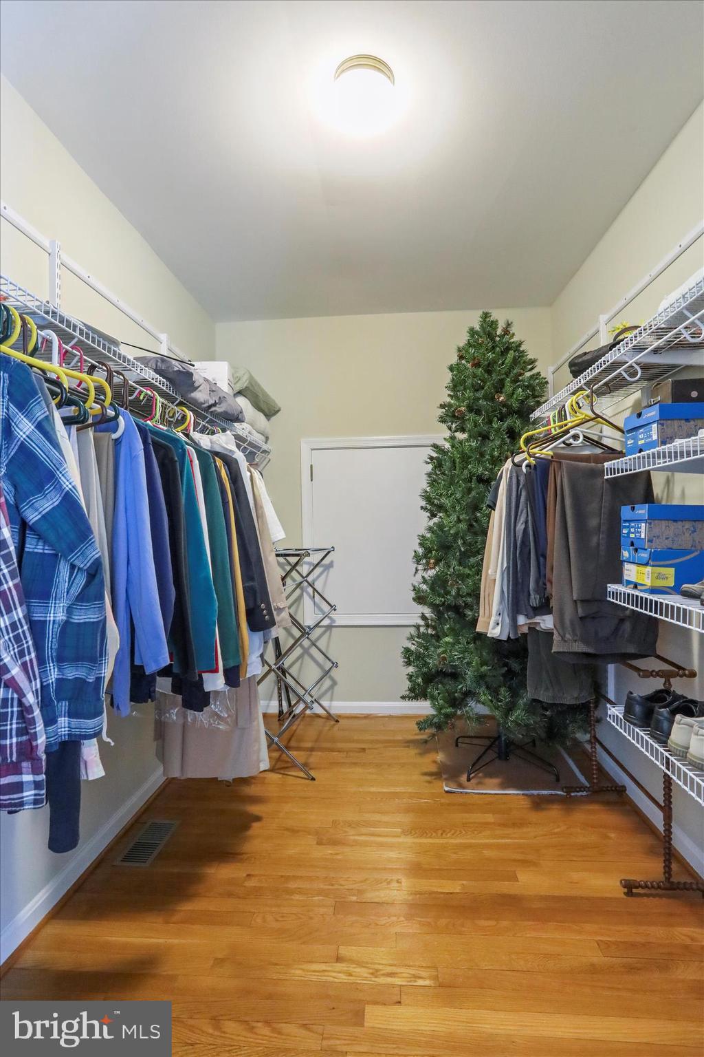 ROXBURY HILLS - Residential