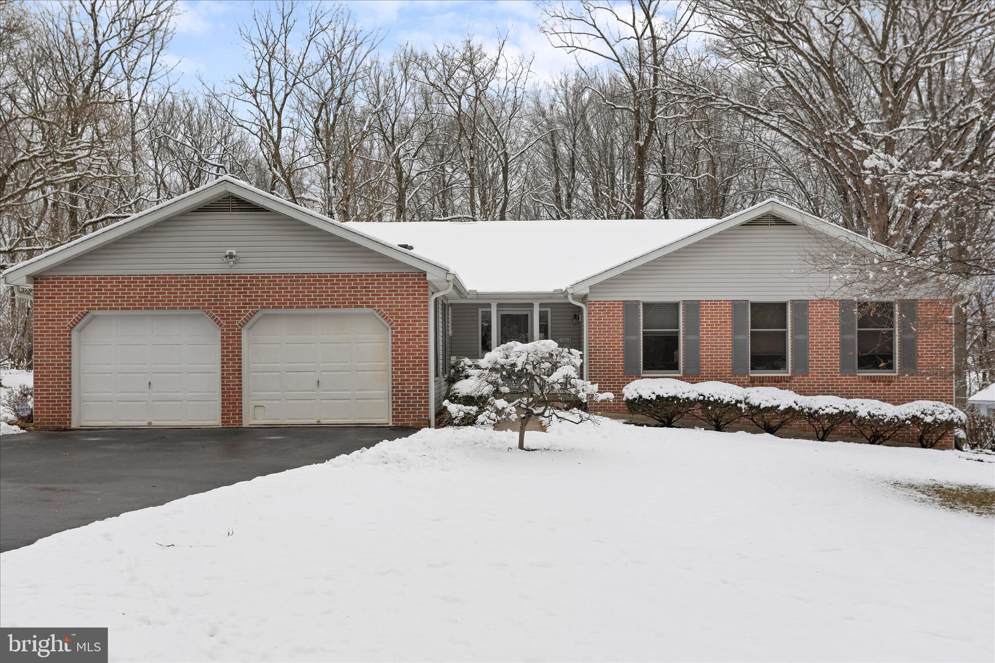 ROXBURY HILLS - Residential