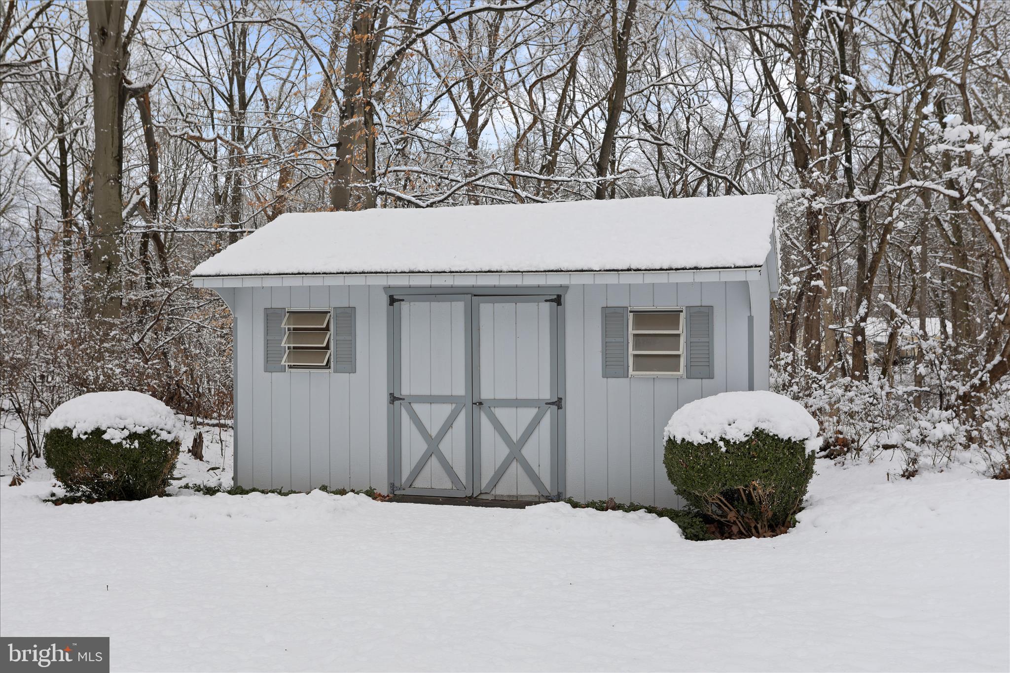 ROXBURY HILLS - Residential