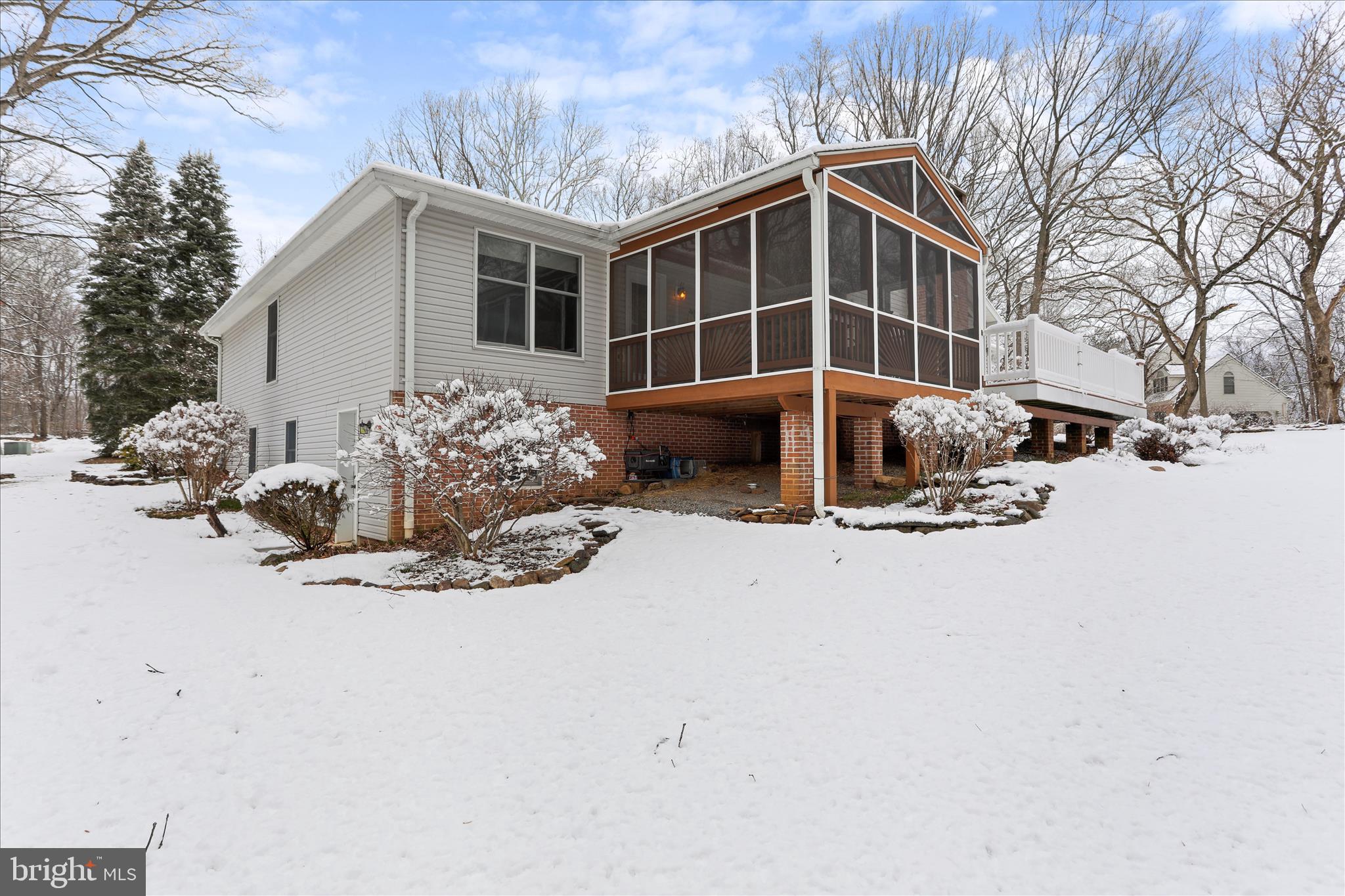 ROXBURY HILLS - Residential