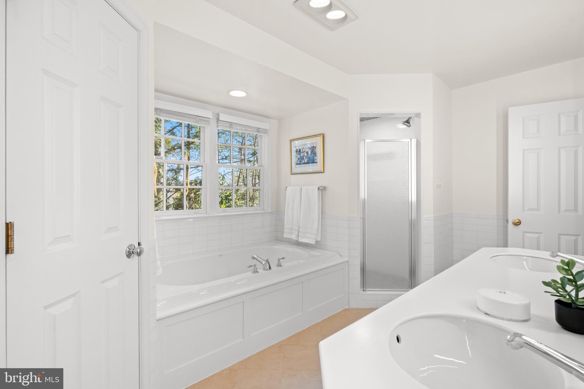 KENWOOD - Residential