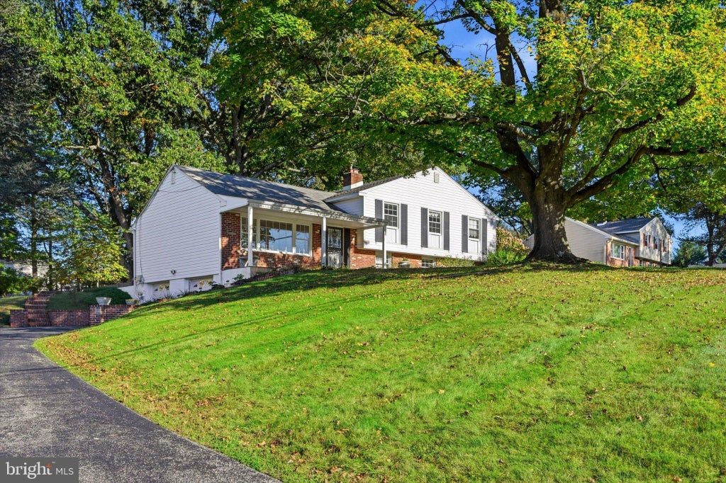Photo of 423 Leslie Lane, WEST CHESTER, PA 19382 (MLS # PACT2138682)
