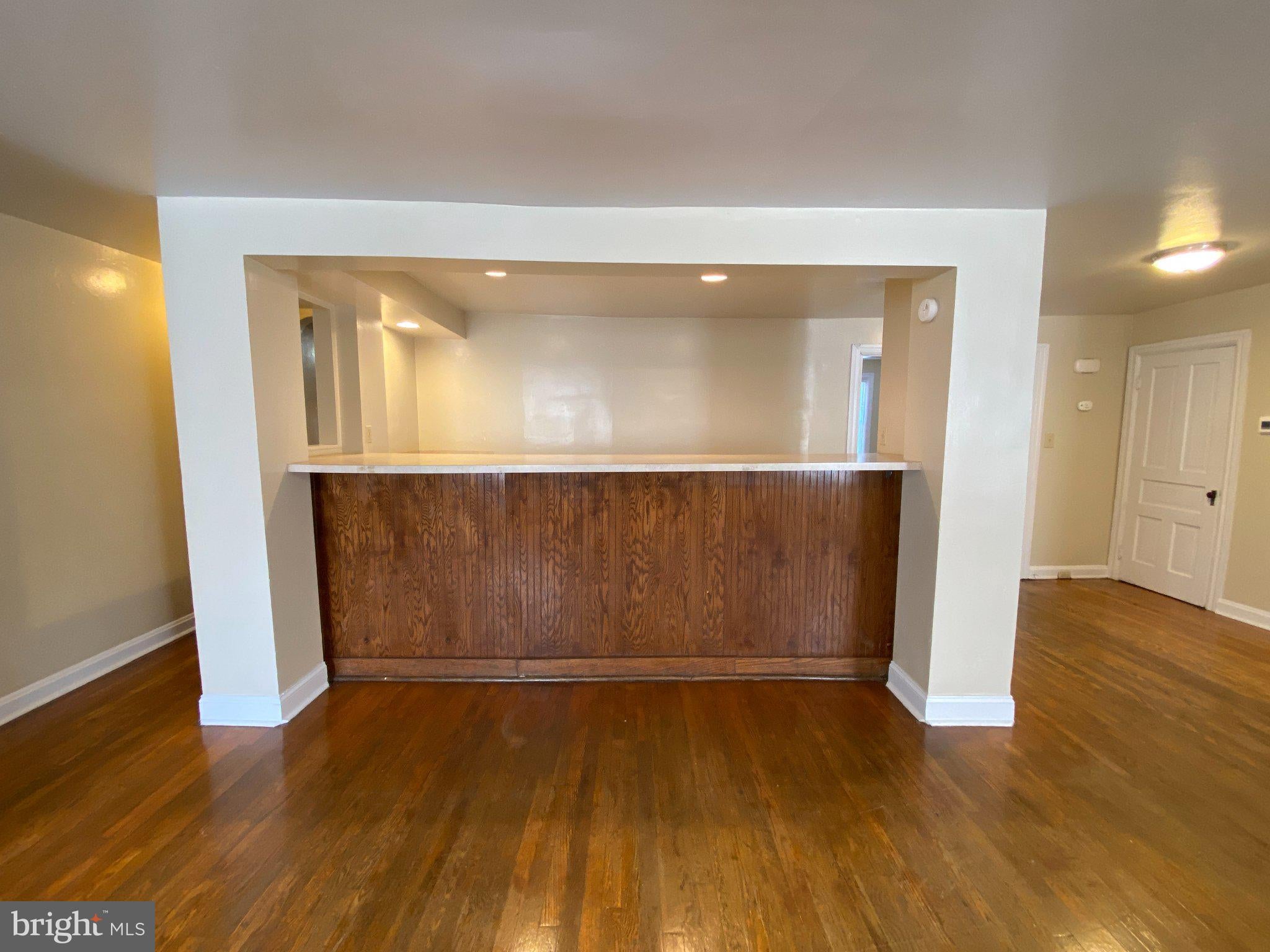 124 W CHURCH AVENUE
