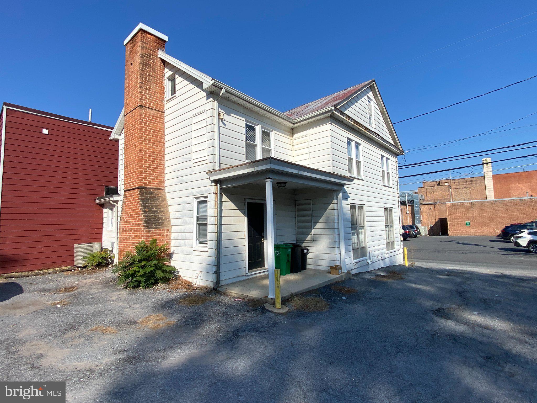 124 W CHURCH AVENUE