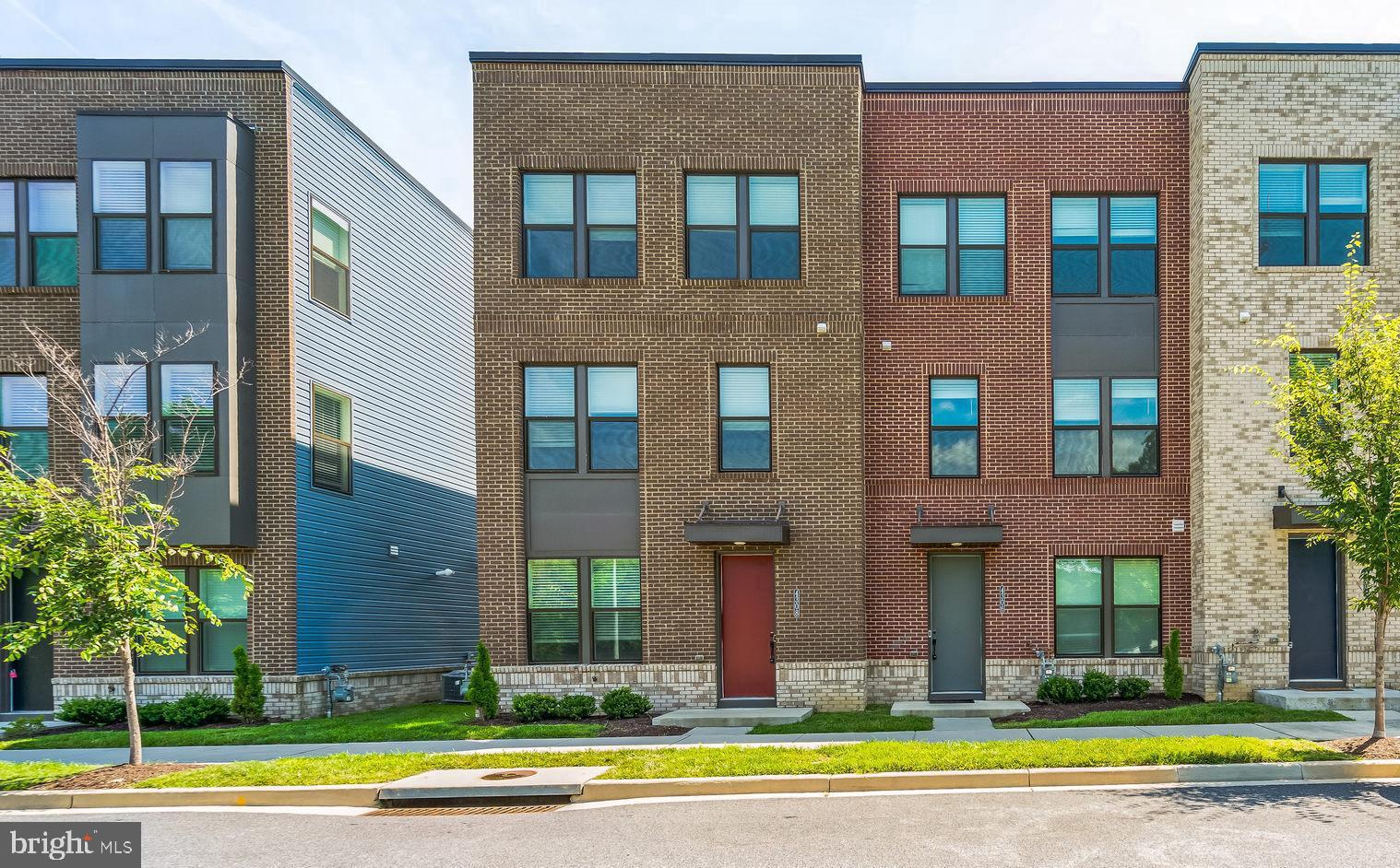 MEDFIELD - Residential