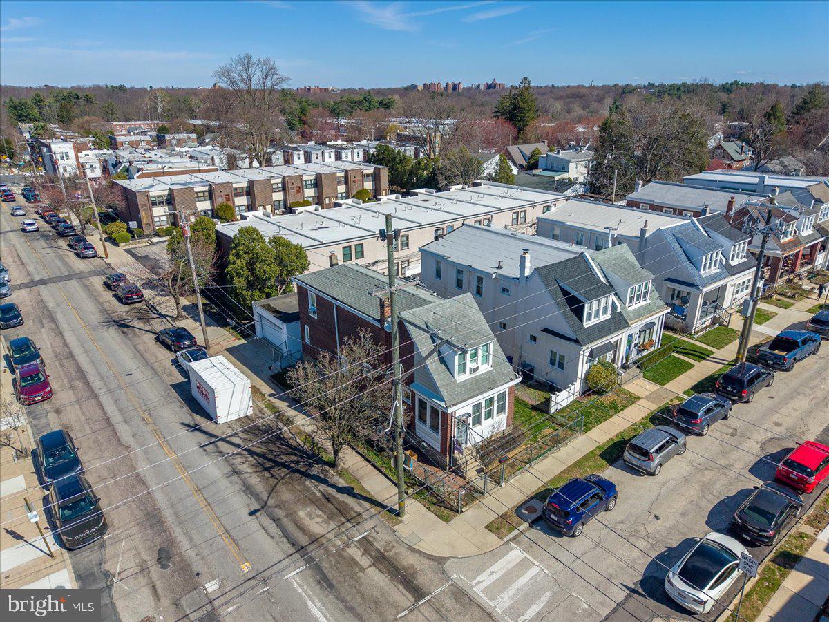 ROXBOROUGH - Residential