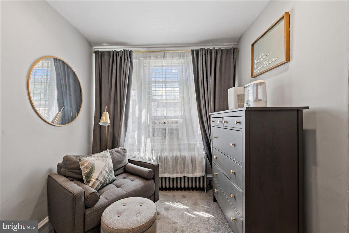 ROXBOROUGH - Residential