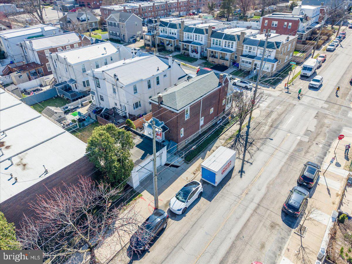 ROXBOROUGH - Residential