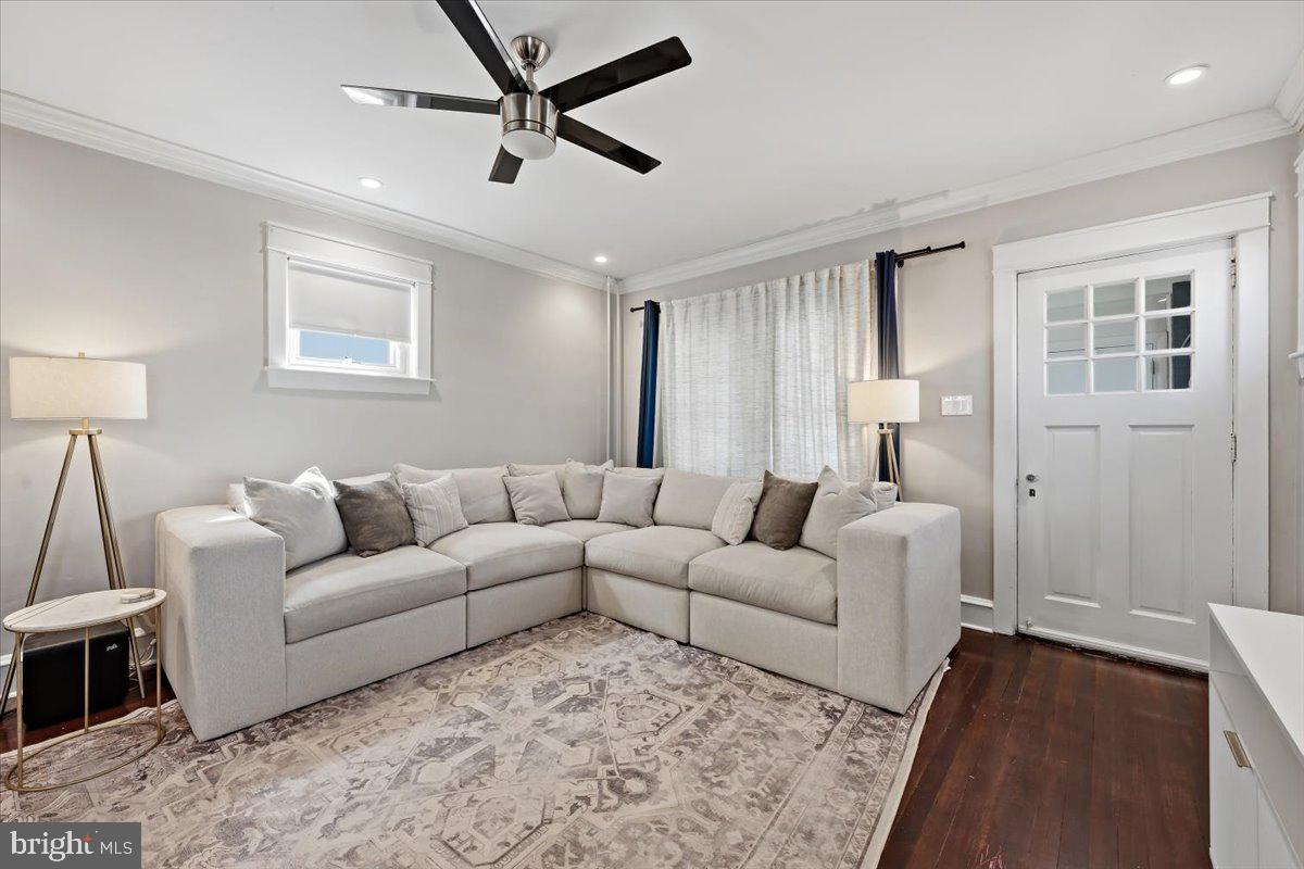 ROXBOROUGH - Residential