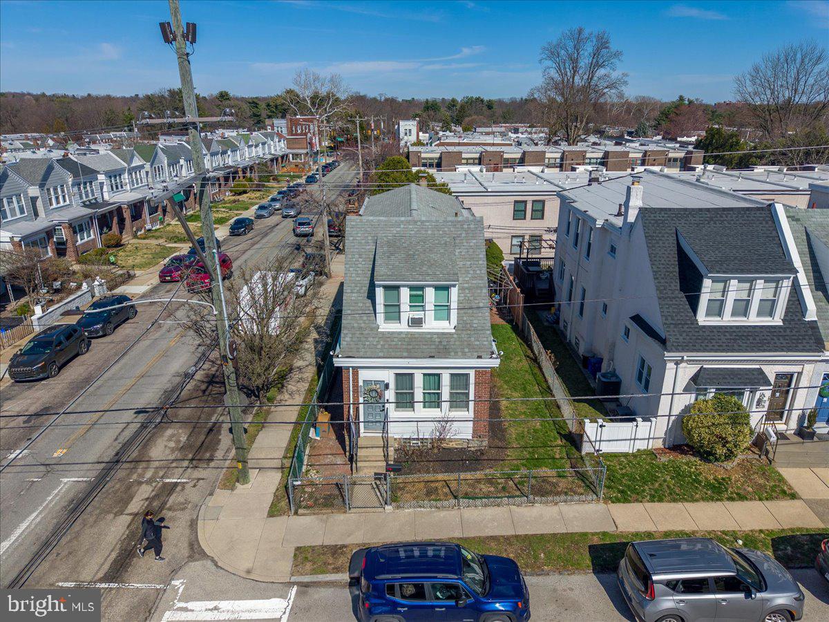 ROXBOROUGH - Residential