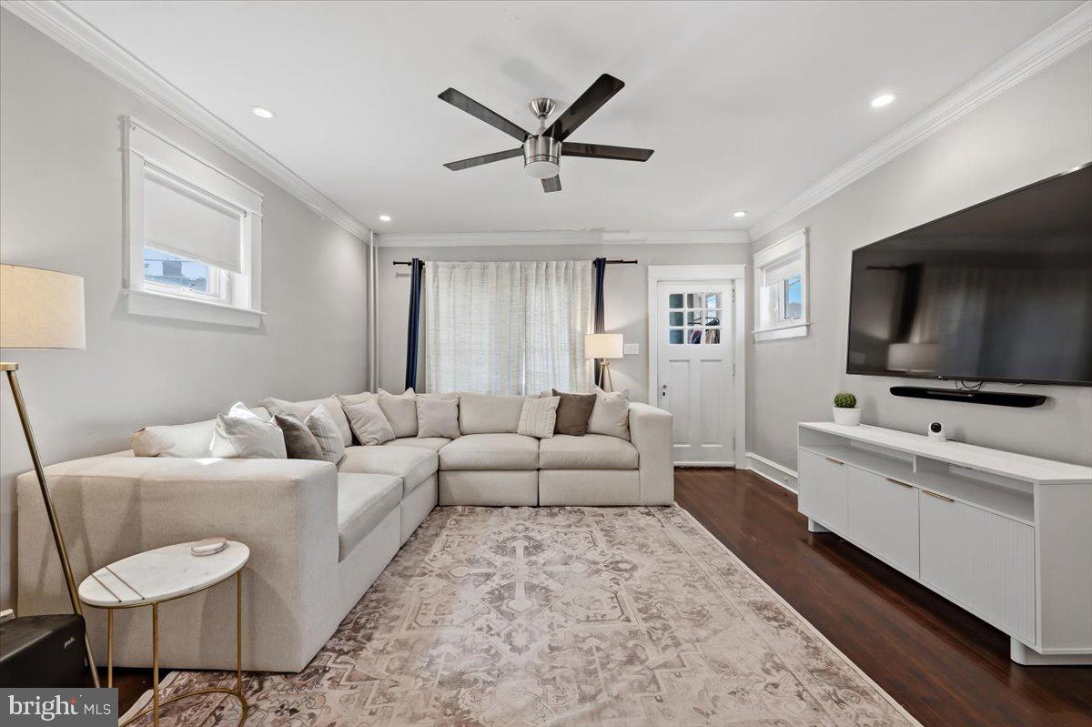 ROXBOROUGH - Residential