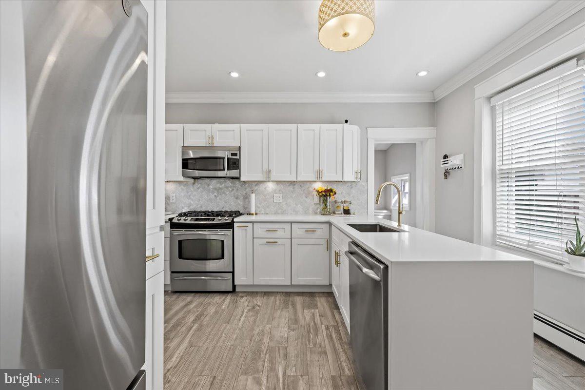 ROXBOROUGH - Residential