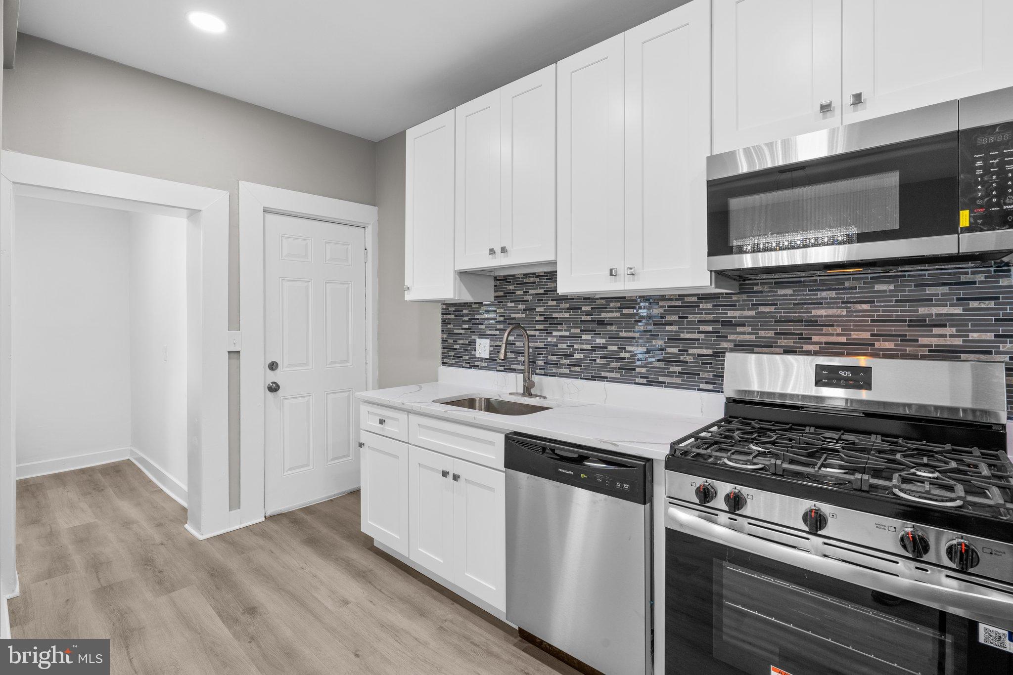 COLD SPRING NEWTOWN - Residential