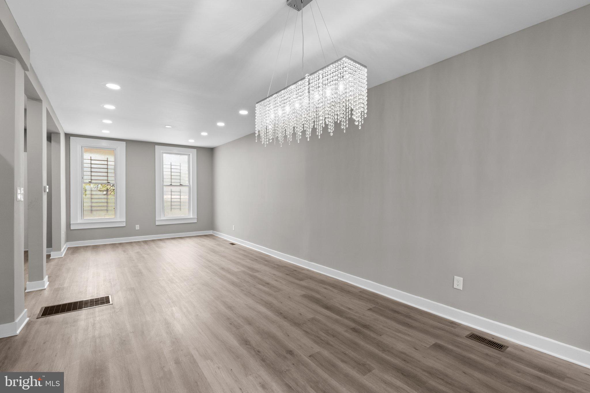 COLD SPRING NEWTOWN - Residential