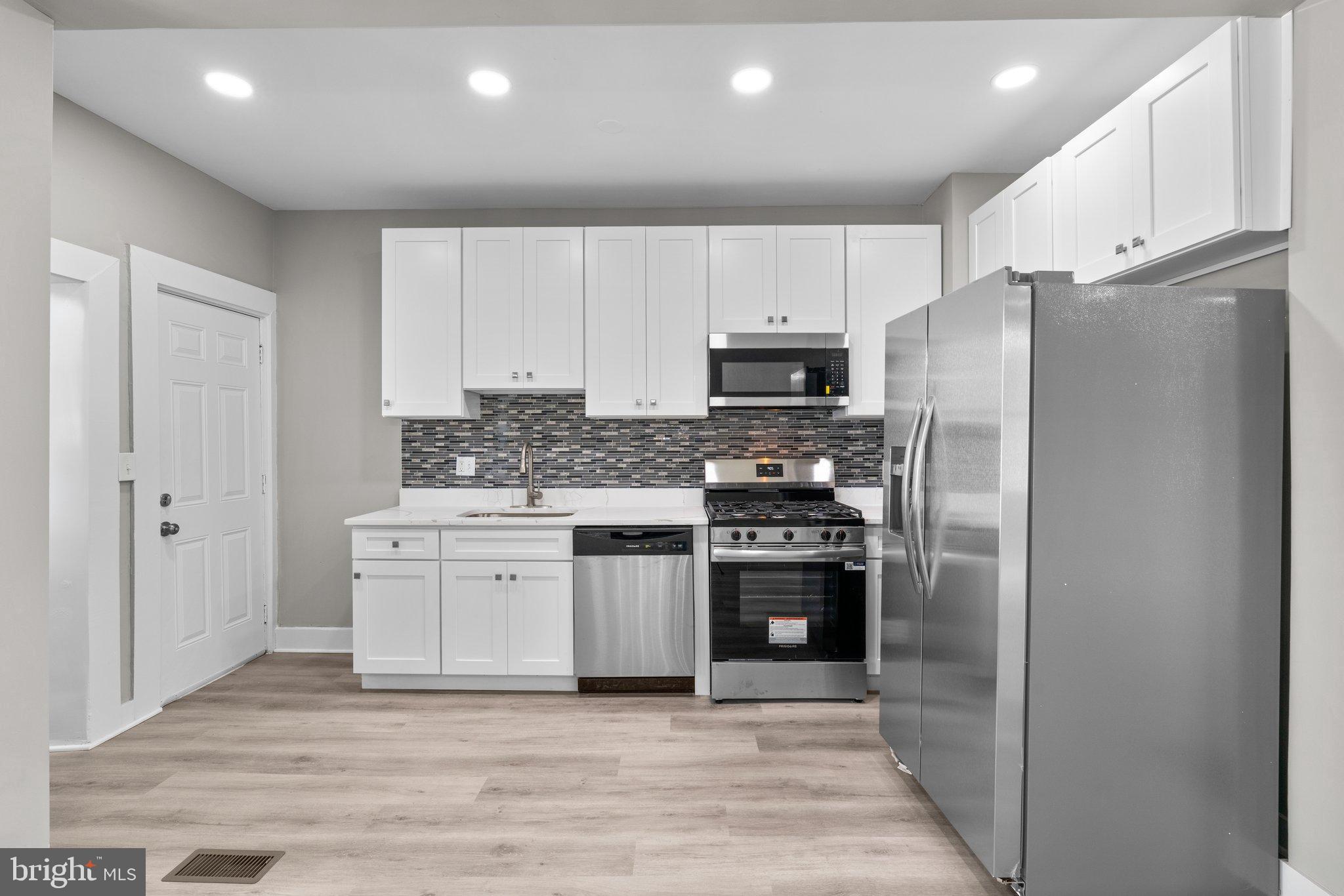 COLD SPRING NEWTOWN - Residential