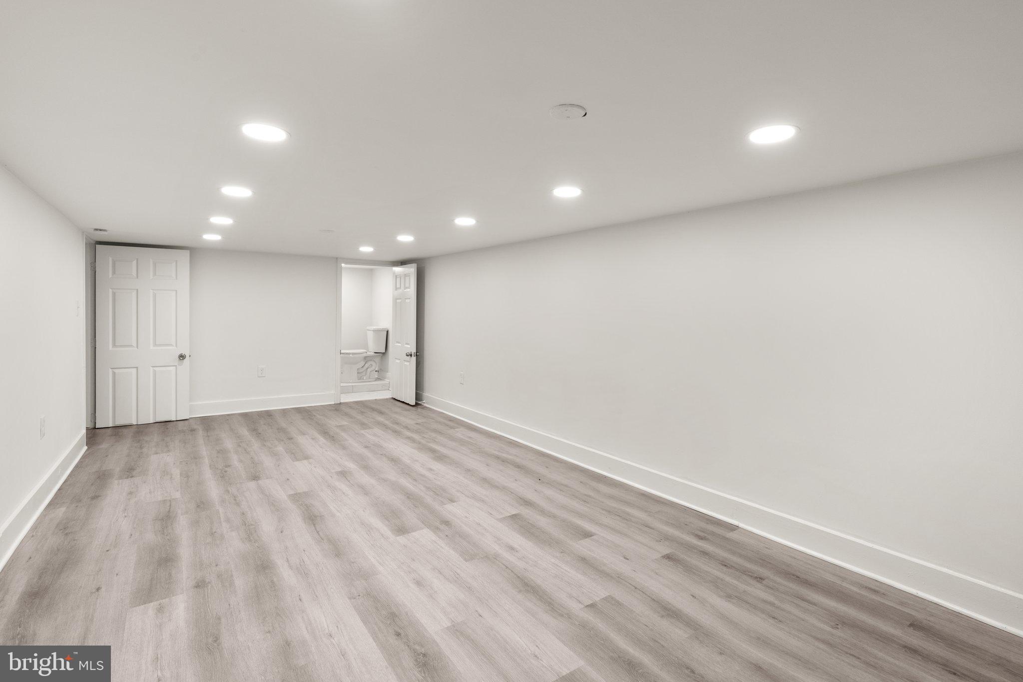 COLD SPRING NEWTOWN - Residential