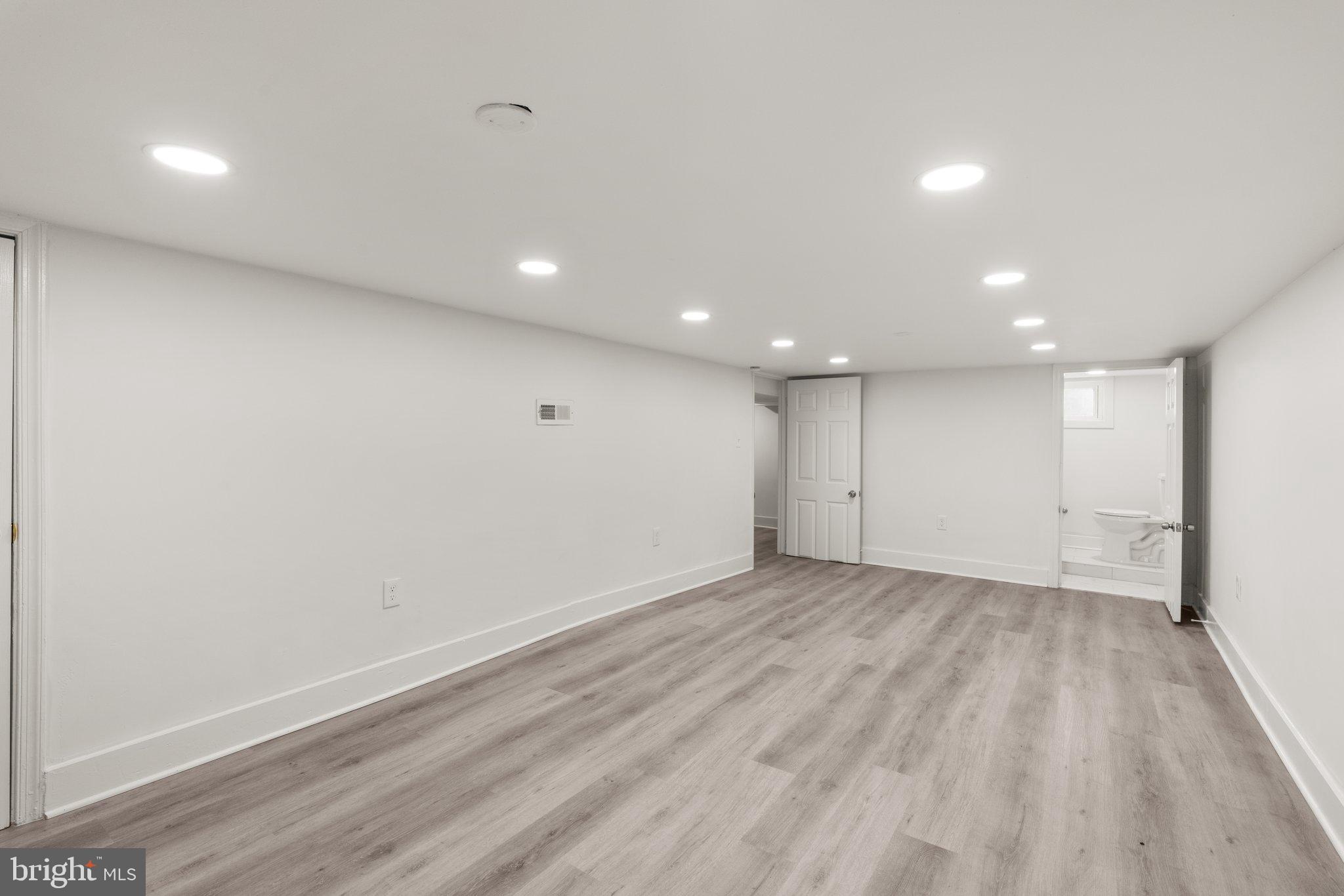 COLD SPRING NEWTOWN - Residential