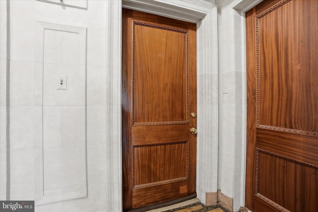 Photo of 1830 - 00 Rittenhouse Square #1E, PHILADELPHIA, PA 19103 (MLS # PAPH2601056)