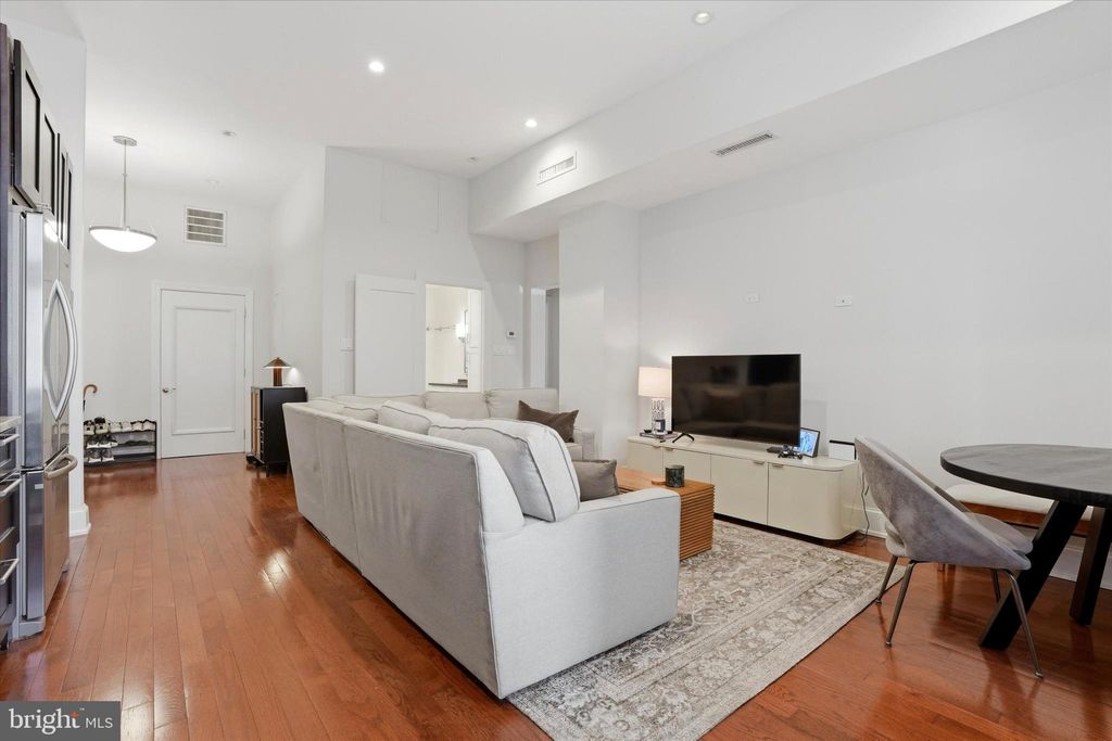 Photo of 1830 - 00 Rittenhouse Square #1E, PHILADELPHIA, PA 19103 (MLS # PAPH2601056)