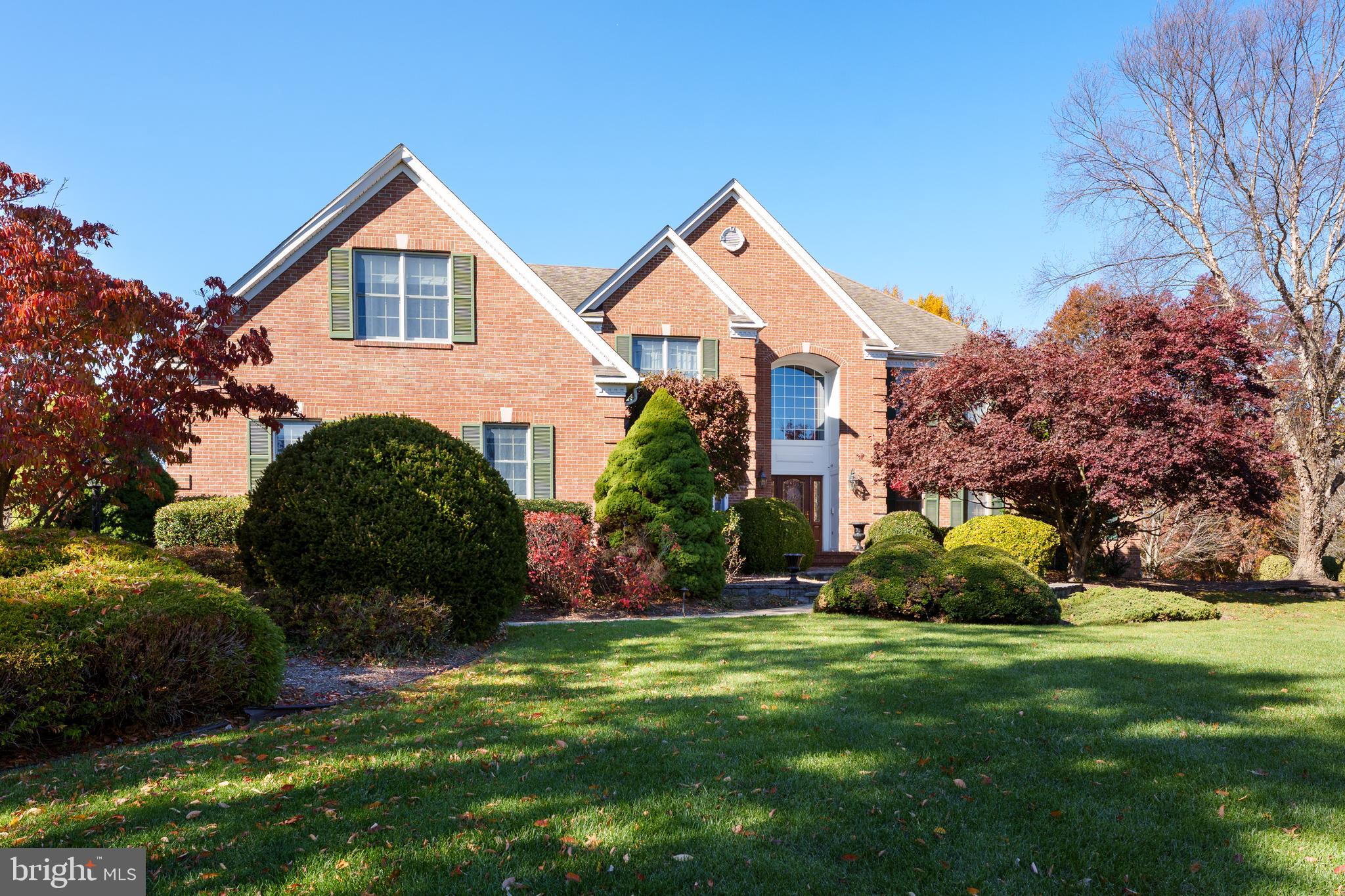 7 SILVER MAPLE COURT