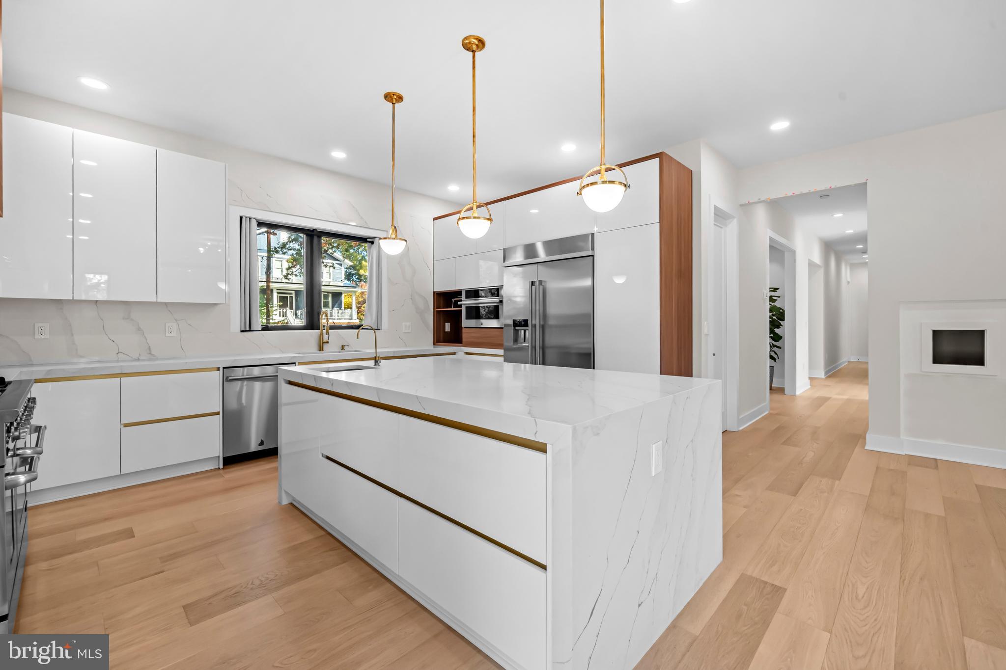 WILLET HEIGHTS - Residential Lease