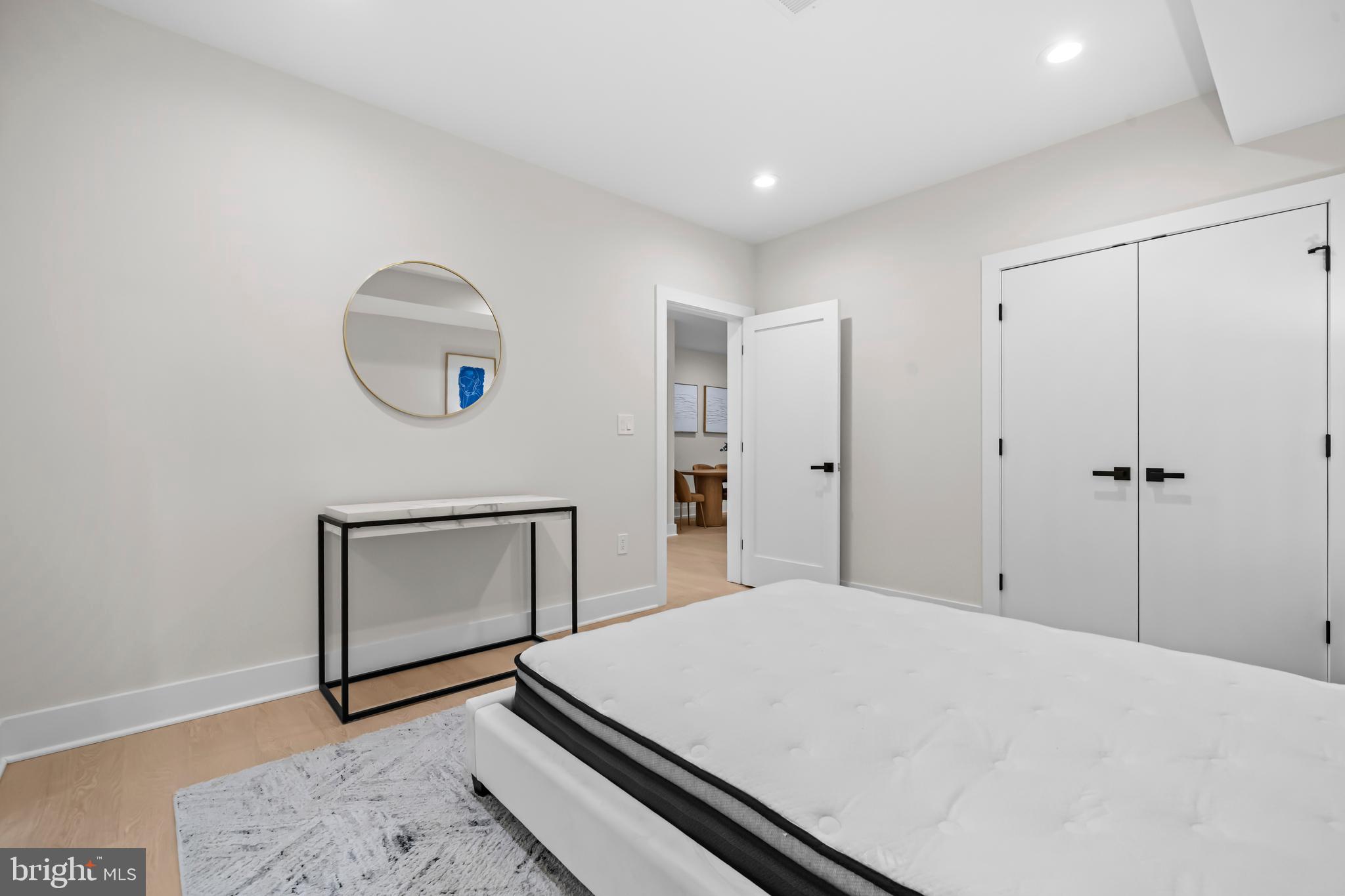 WILLET HEIGHTS - Residential Lease