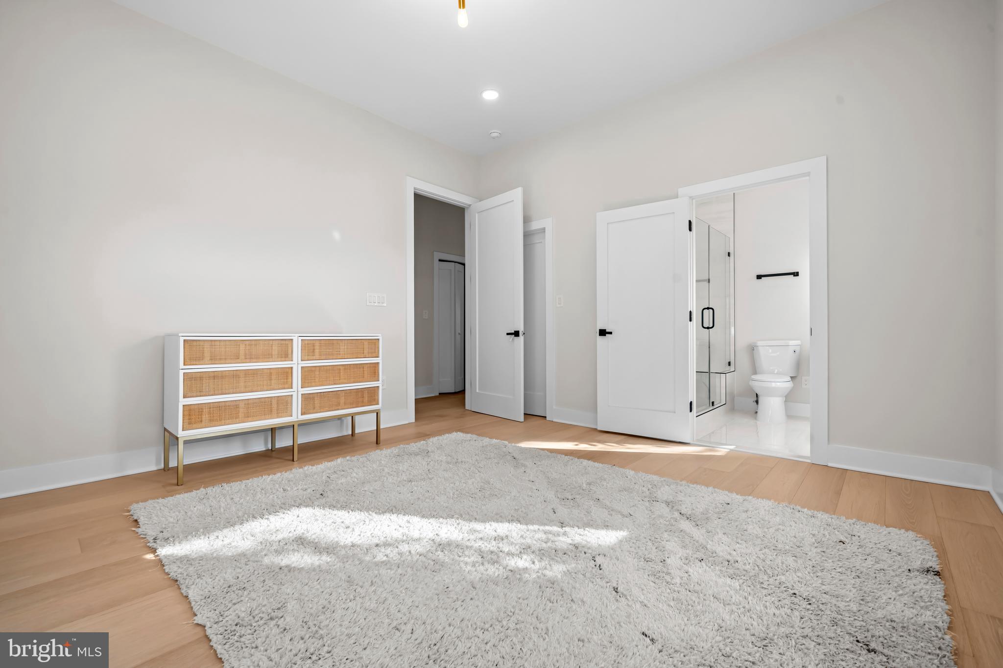 WILLET HEIGHTS - Residential Lease