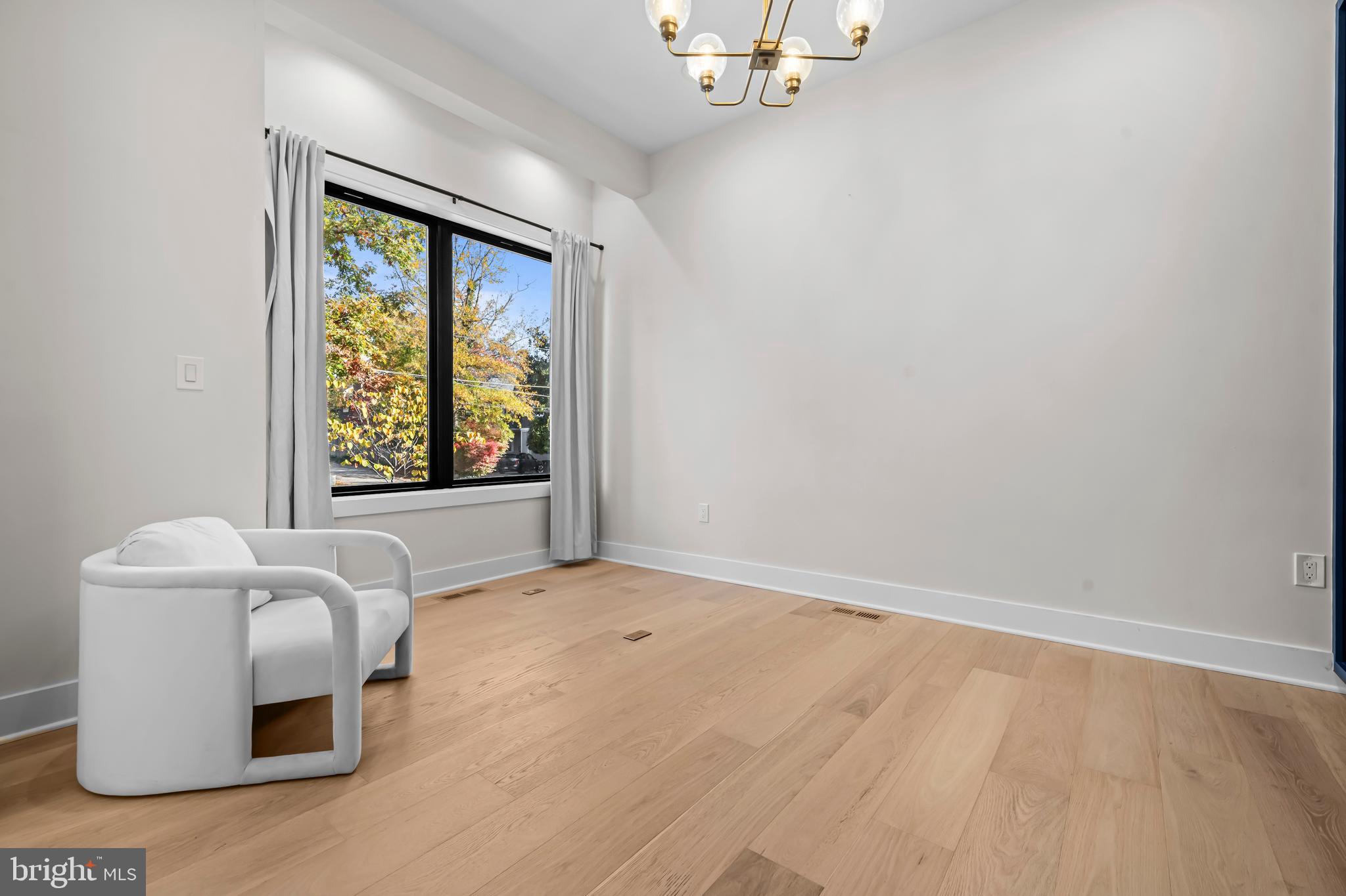 WILLET HEIGHTS - Residential Lease