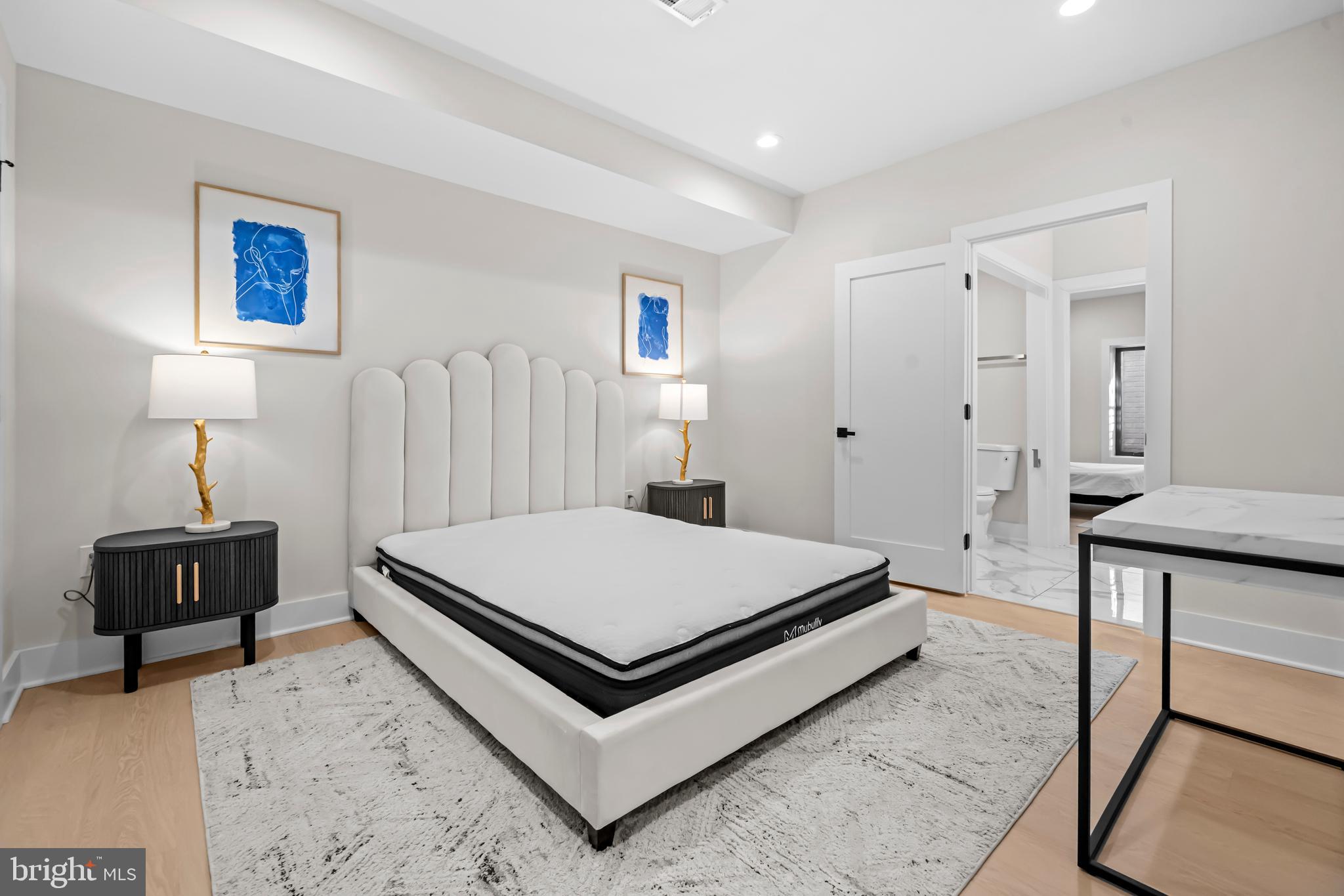 WILLET HEIGHTS - Residential Lease